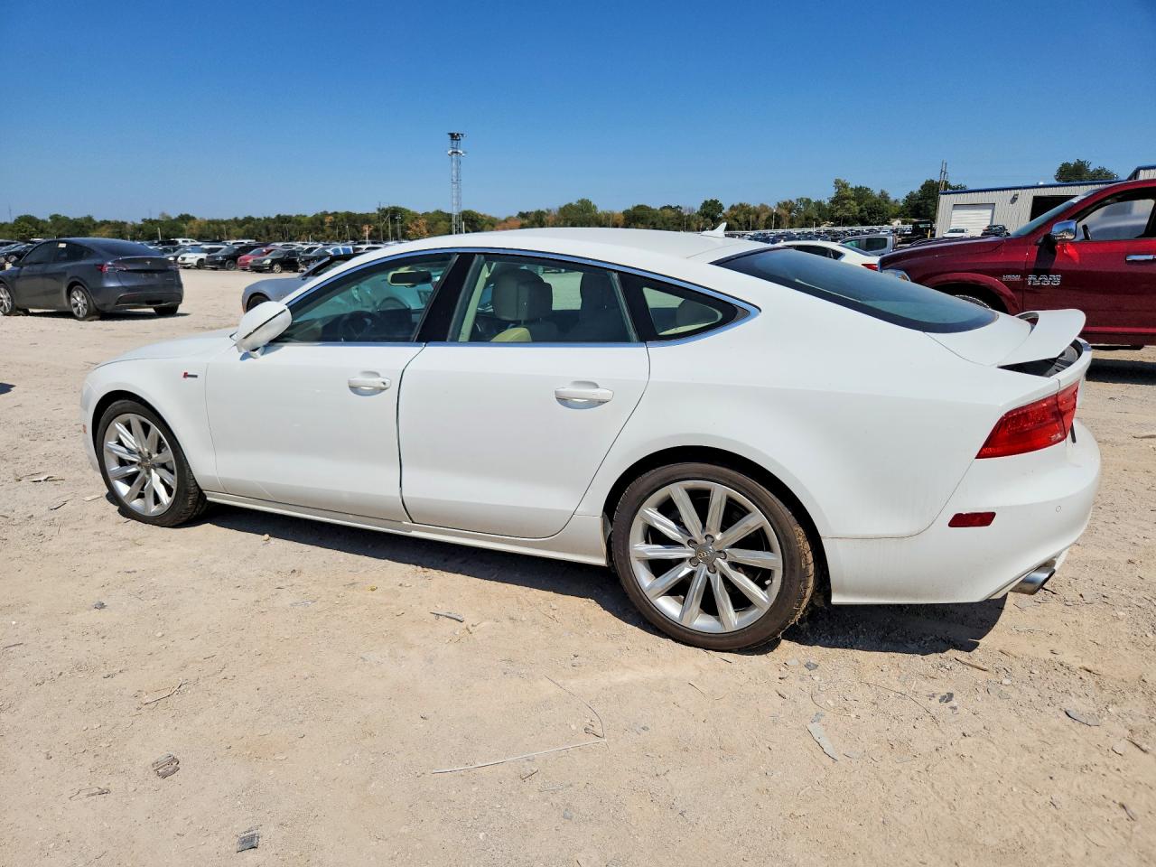 2012 Audi A7 Premium Plus White vin: WAUYGAFC2CN175487