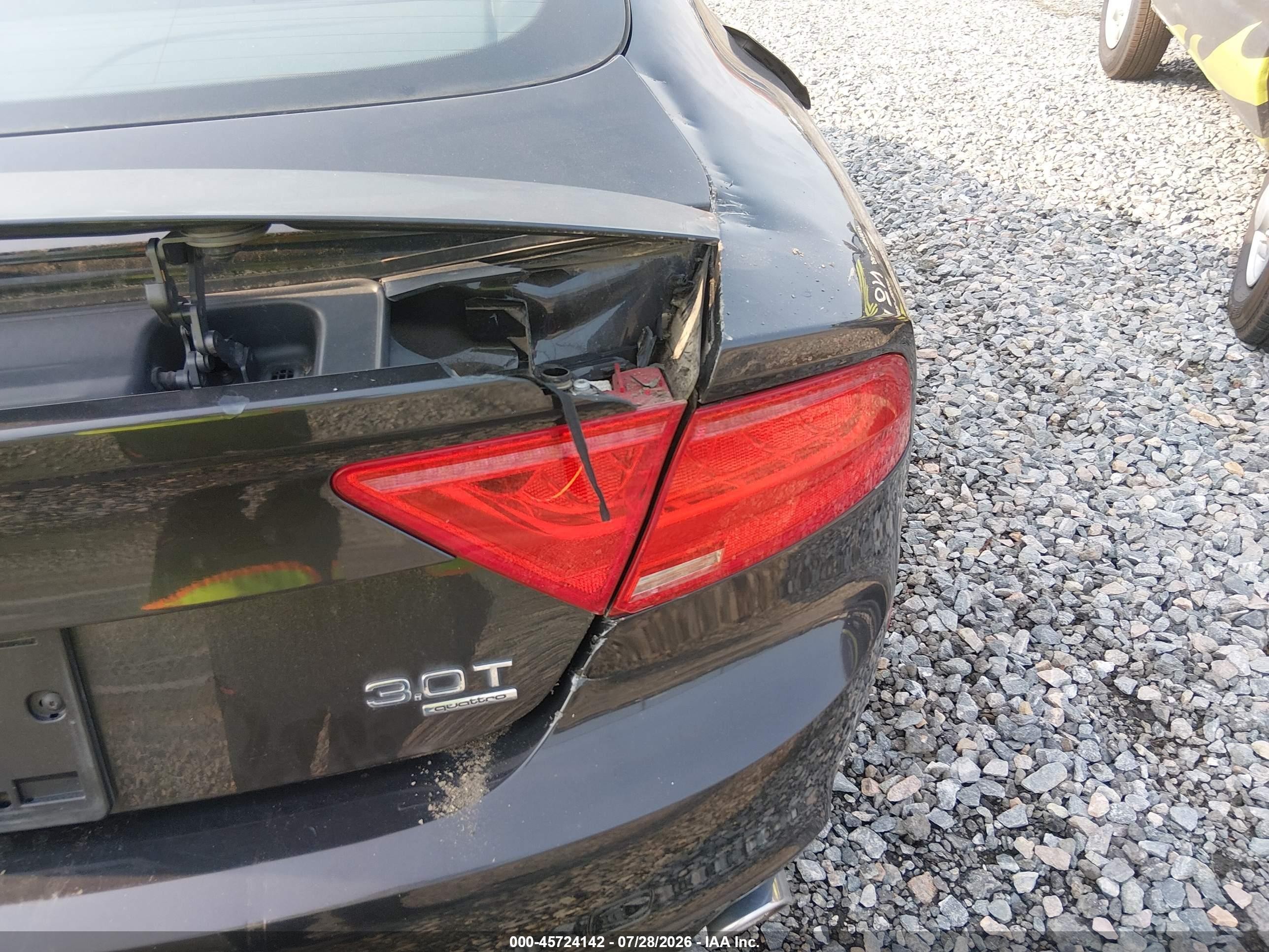 2013 Audi A7 3.0t Premium Black vin: WAUYGAFC2DN080588