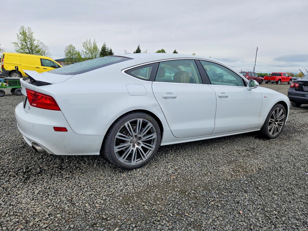 2012 Audi A7 Premium Plus White vin: WAUYGAFC3CN079626
