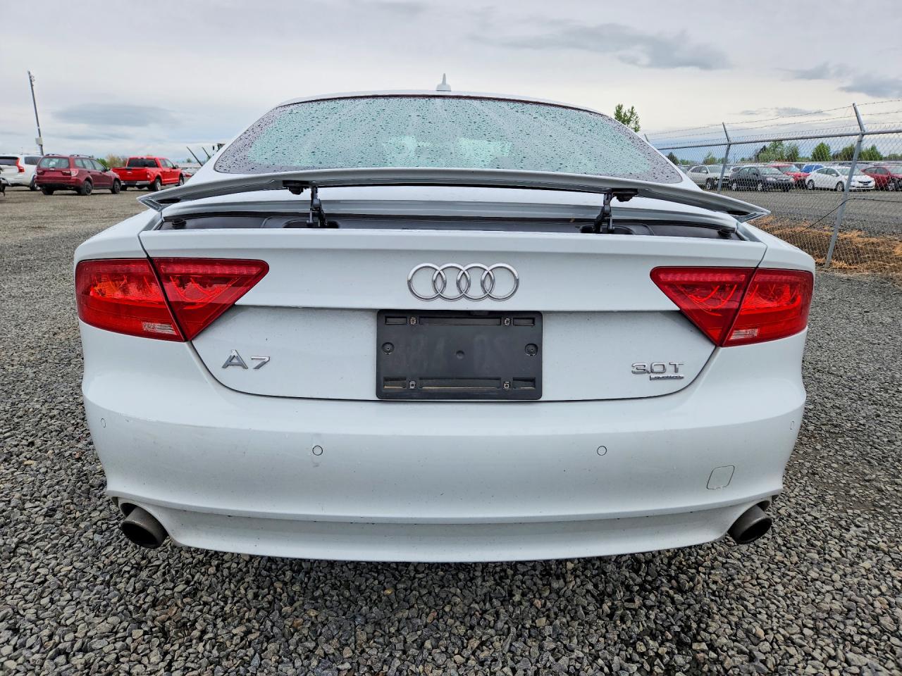 2012 Audi A7 Premium Plus White vin: WAUYGAFC3CN079626
