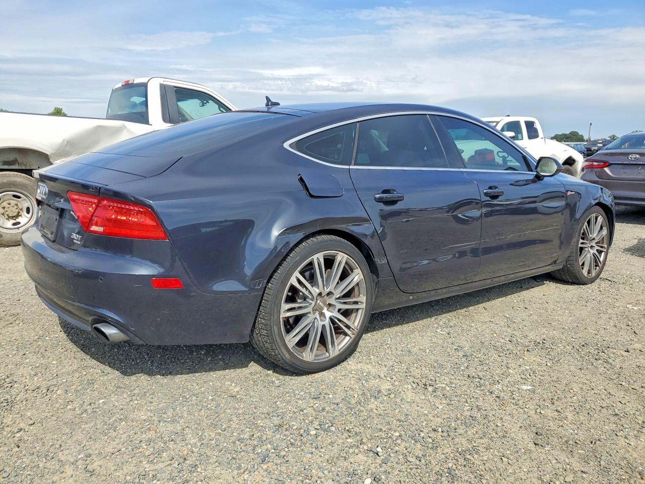 2013 Audi A7 Premium Plus Черный vin: WAUYGAFC3DN118703