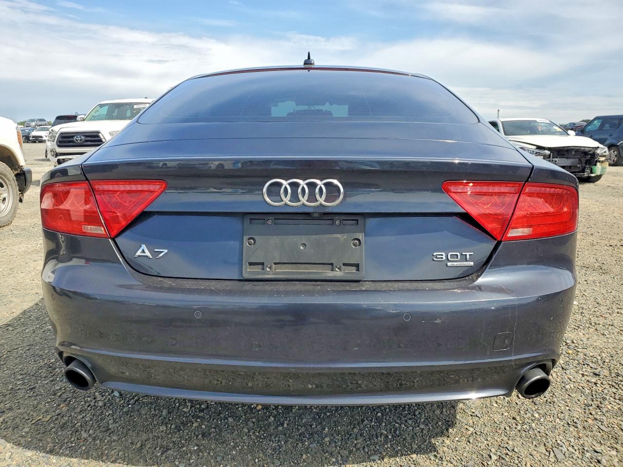 2013 Audi A7 Premium Plus Черный vin: WAUYGAFC3DN118703