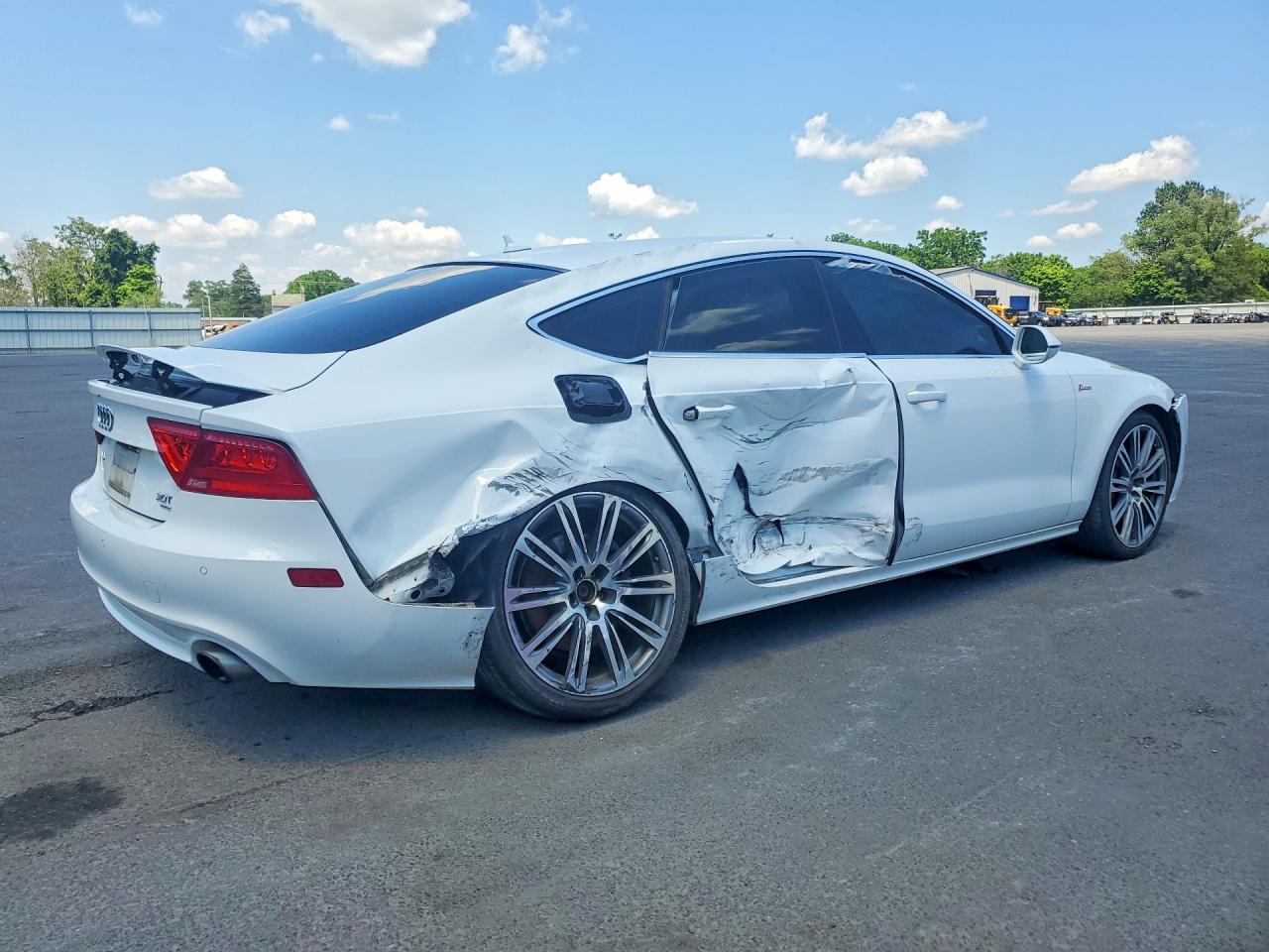 2012 Audi A7 Premium Plus White vin: WAUYGAFC5CN149885