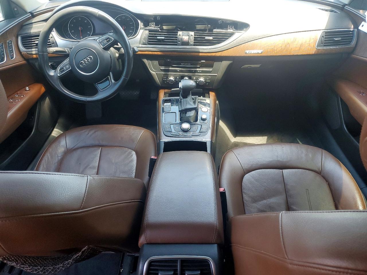2012 Audi A7 Premium Plus White vin: WAUYGAFC5CN149885