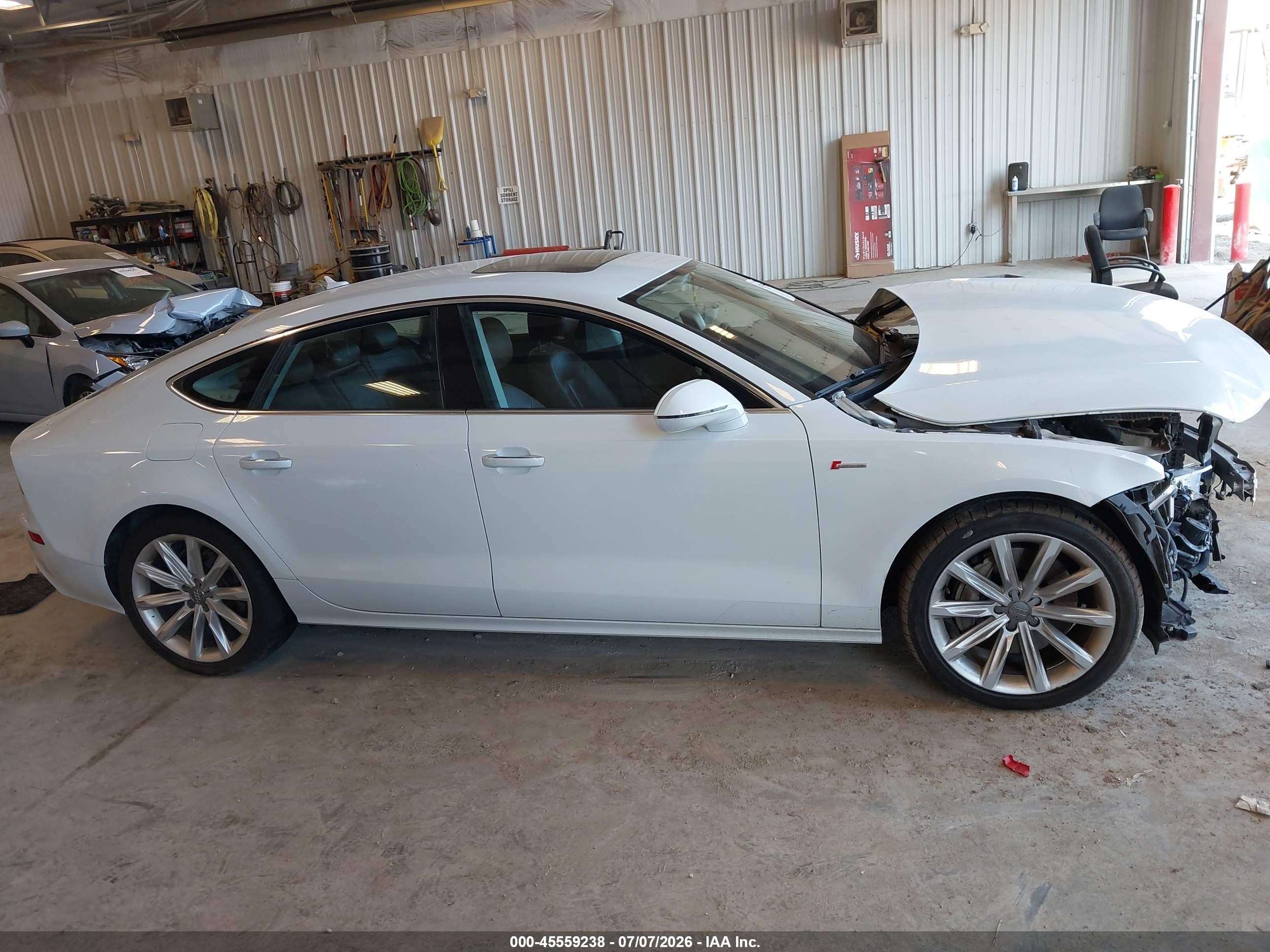 2013 Audi A7 3.0t Premium White vin: WAUYGAFC5DN016335
