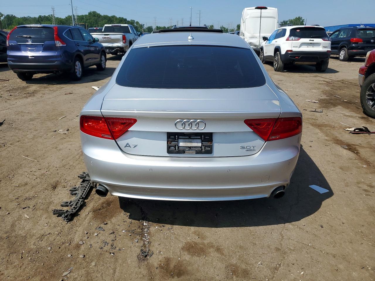 2013 Audi A7 Premium Plus Silver vin: WAUYGAFC6DN056438