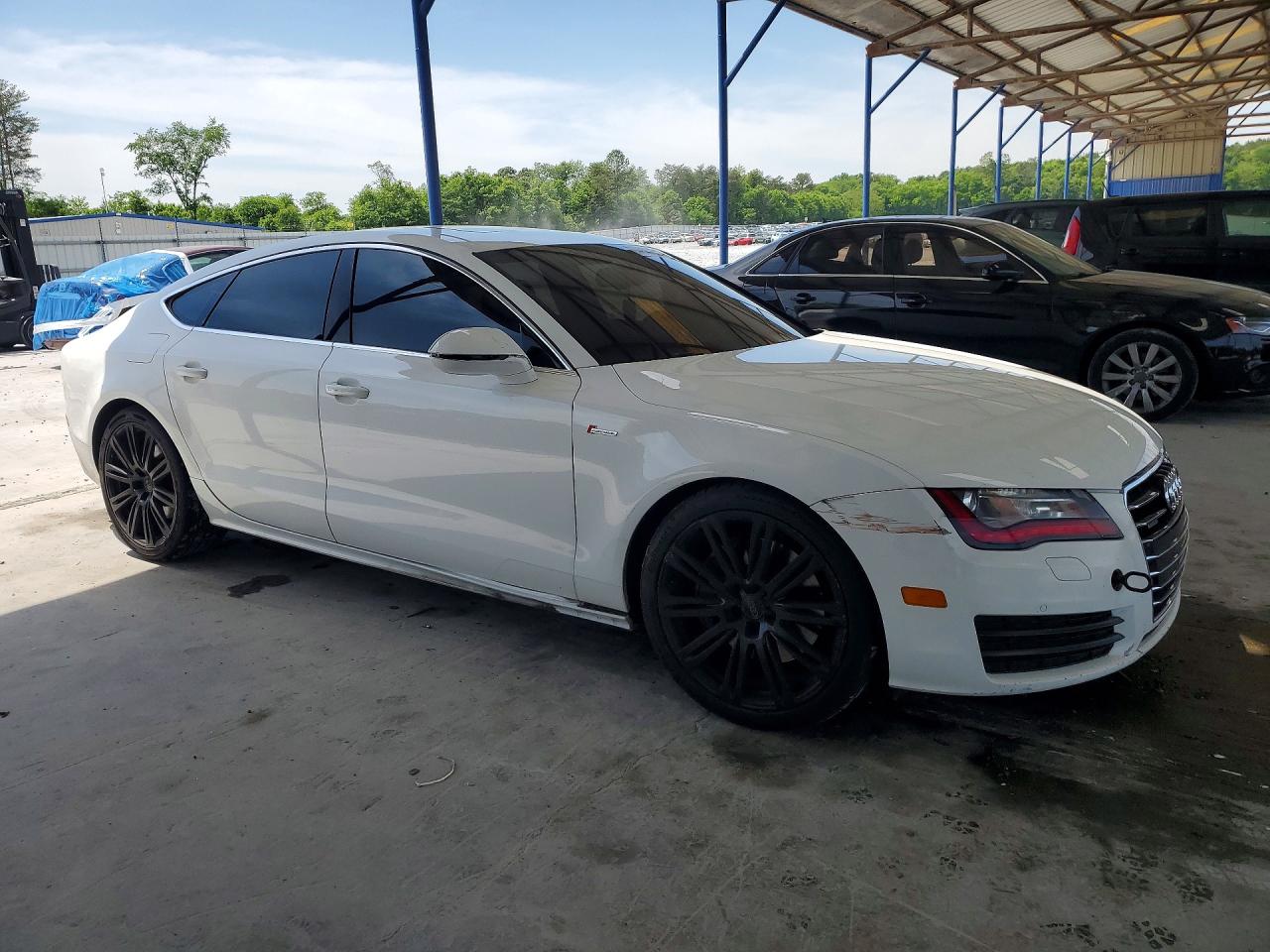 2012 Audi A7 Premium Plus White vin: WAUYGAFC7CN142923