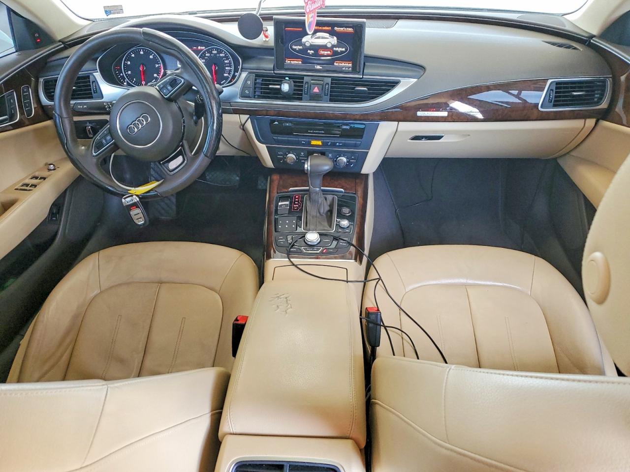 2012 Audi A7 Premium Plus White vin: WAUYGAFC7CN142923