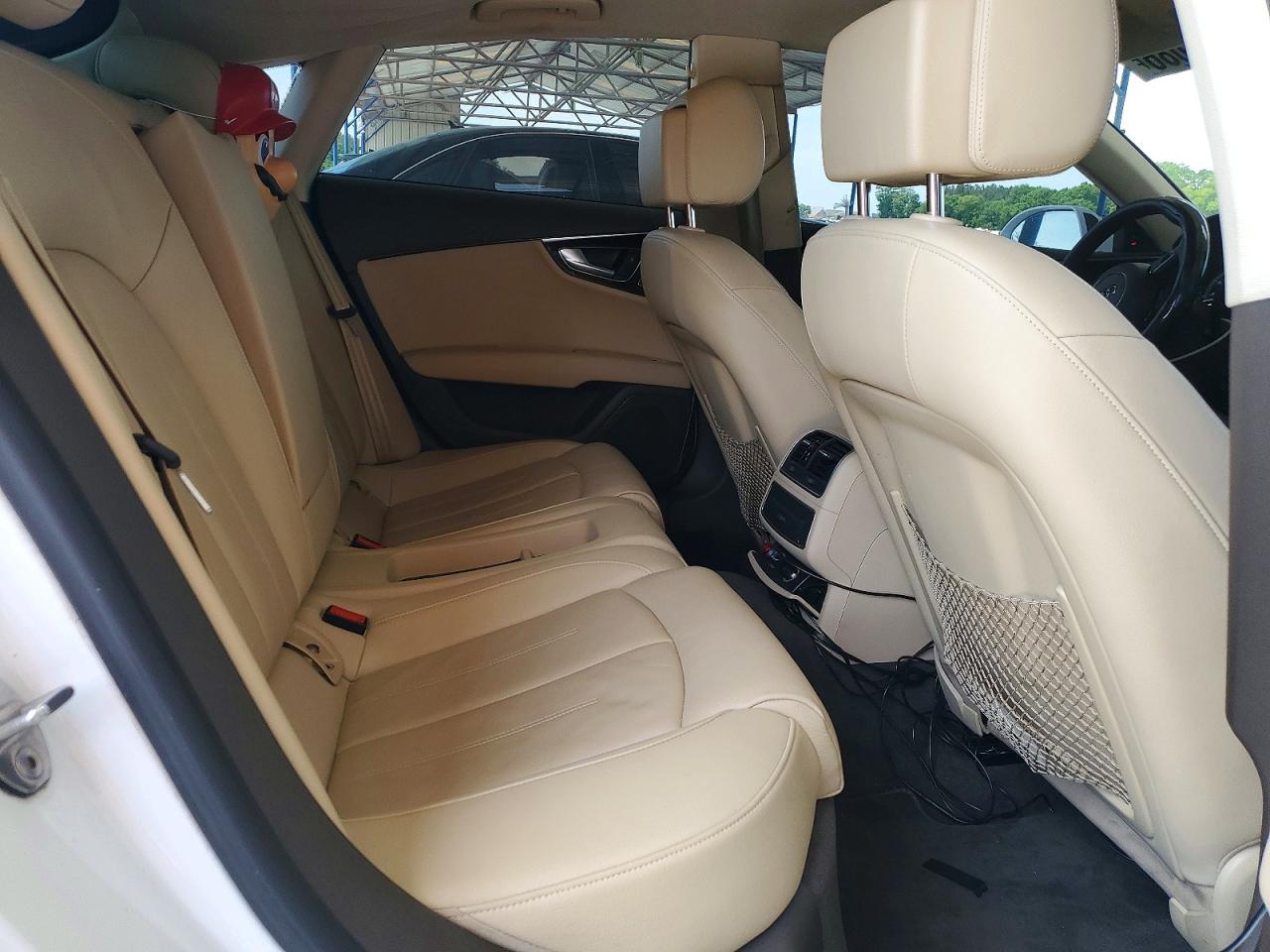 2012 Audi A7 Premium Plus White vin: WAUYGAFC7CN142923
