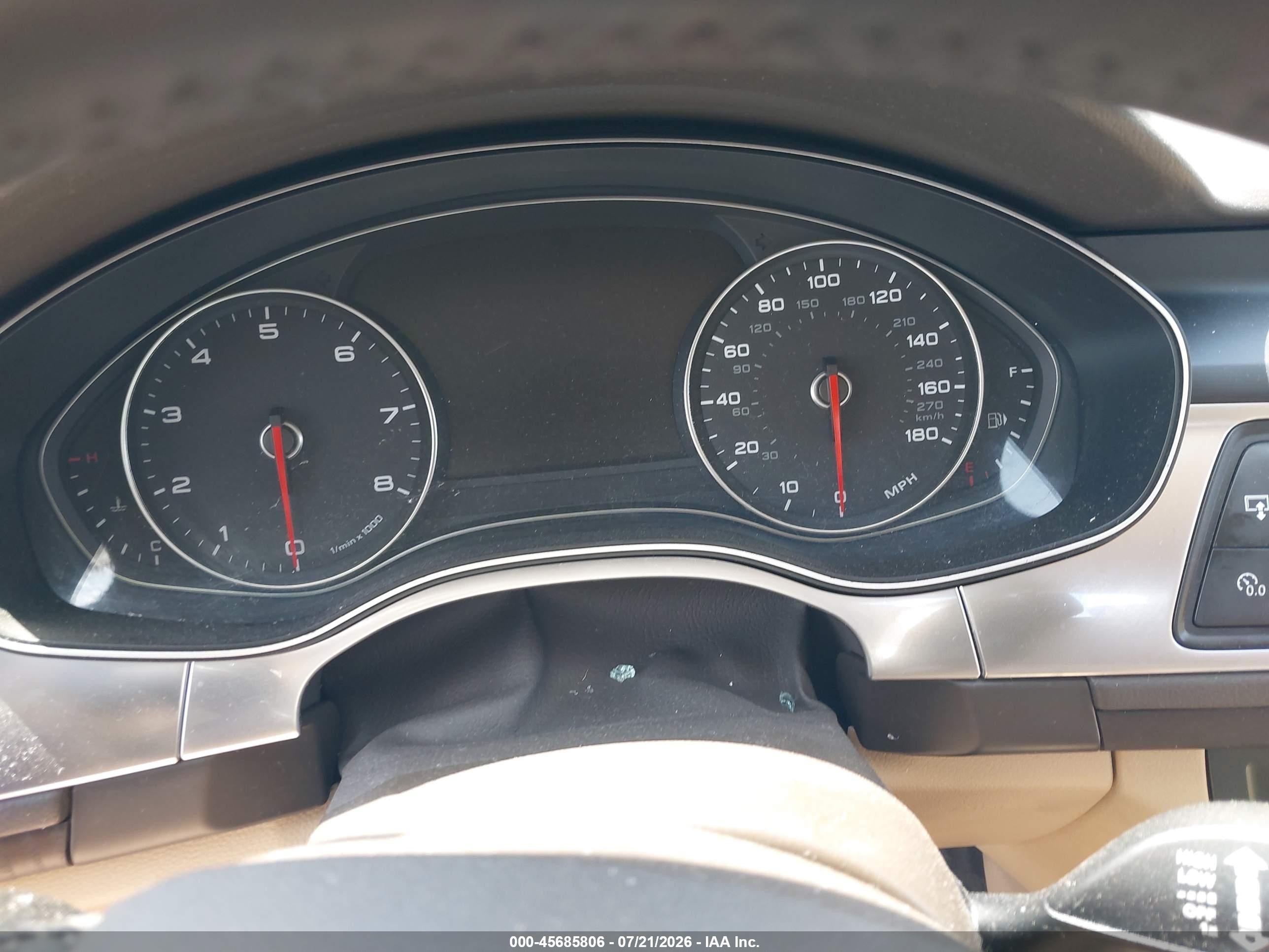 2012 Audi A7 Premium White vin: WAUYGAFC8CN061851