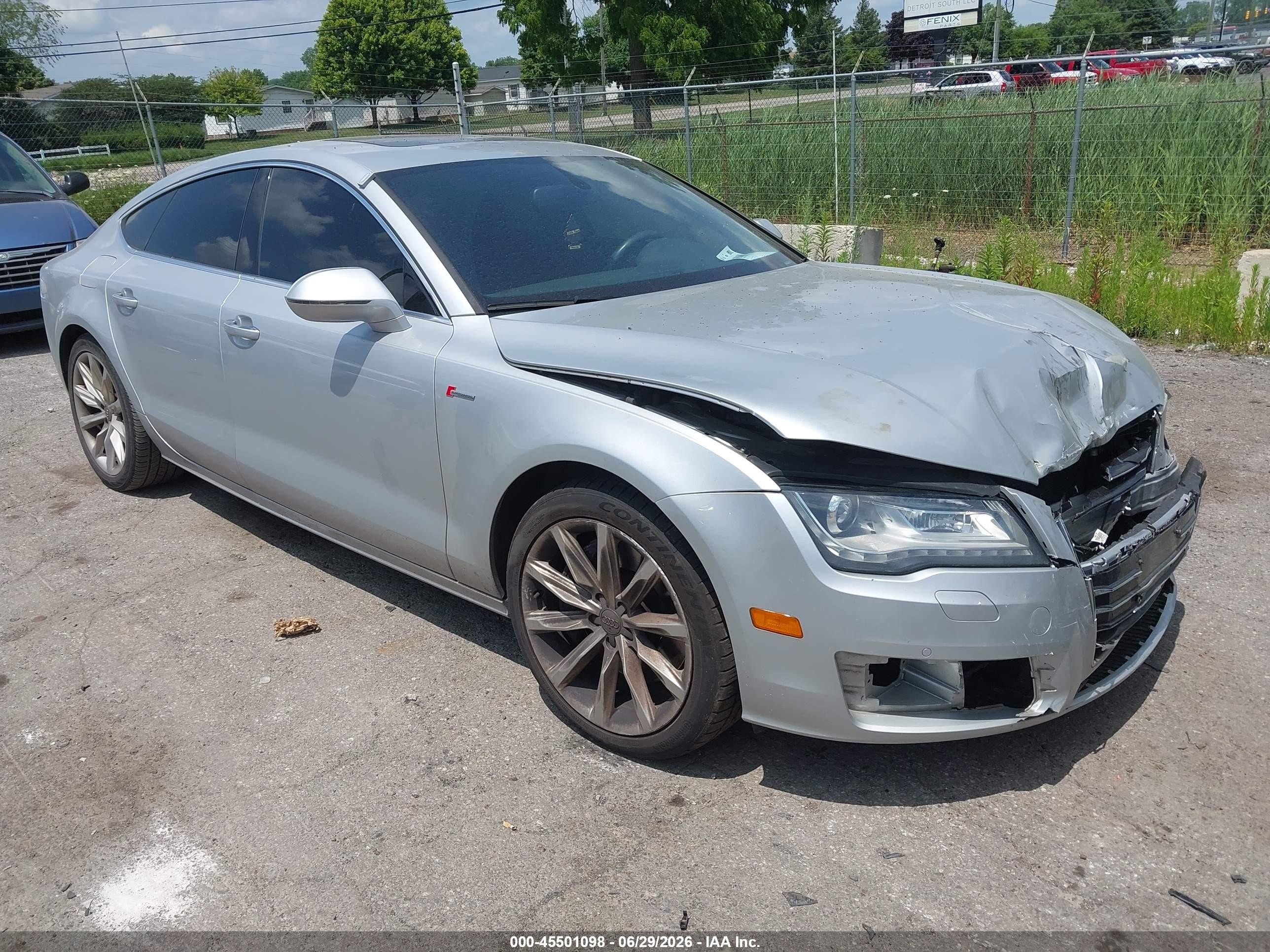 2013 Audi A7 3.0t Premium Silver vin: WAUYGAFC8DN030794