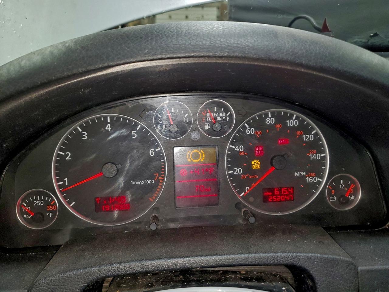 2001 Audi Allroad Silver vin: WAUYP64B31N072048