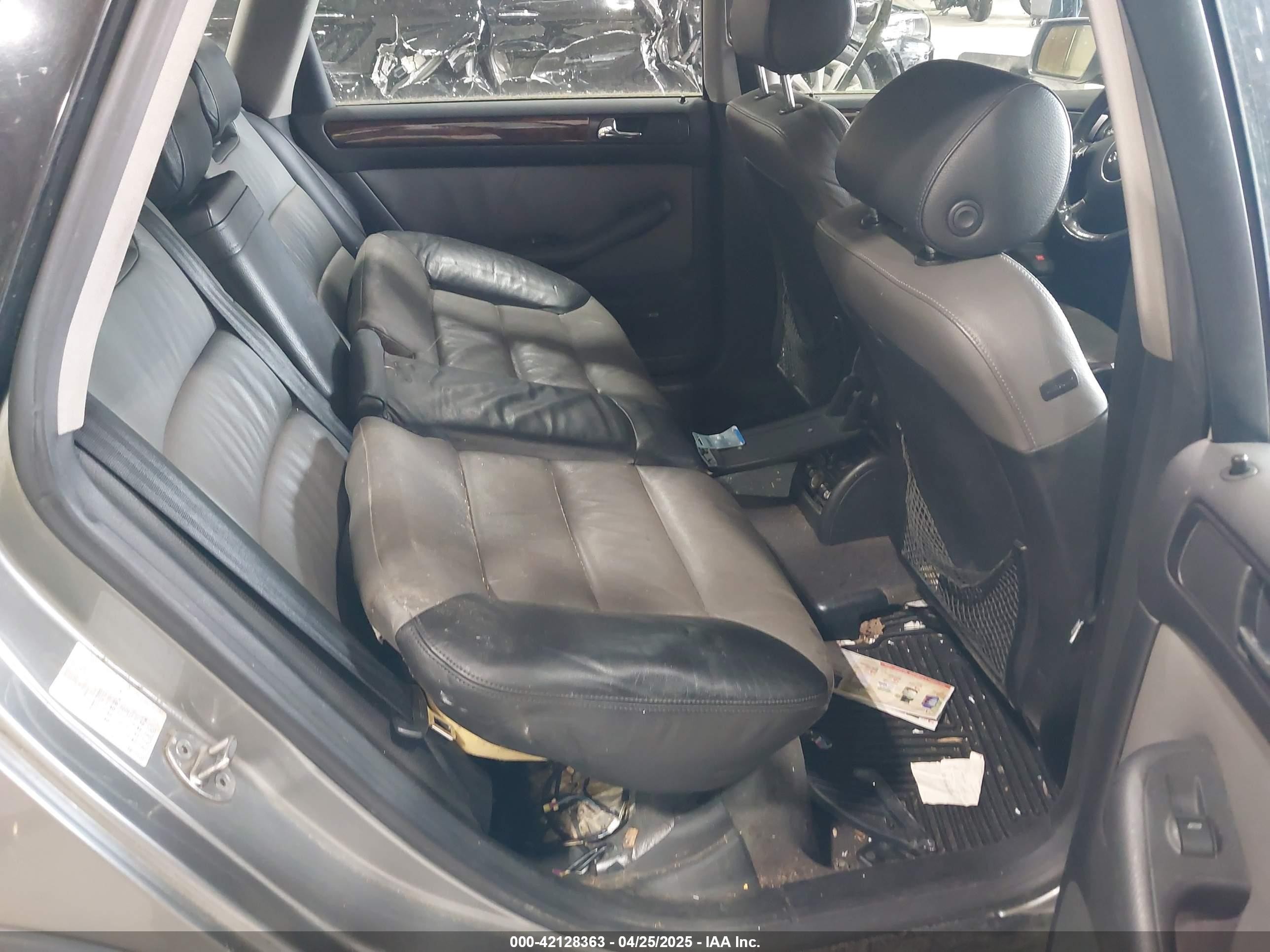 2001 Audi Allroad   Silver vin: WAUYP64B51N131875
