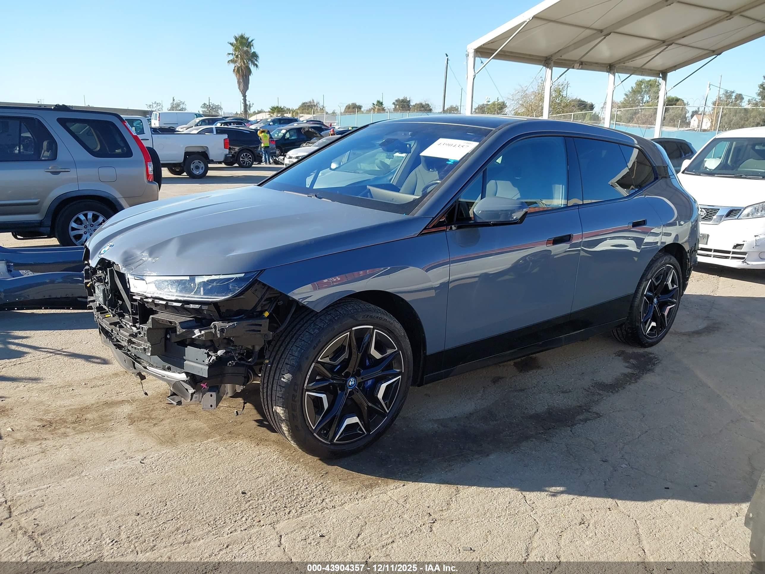 2024 Bmw Ix Xdrive50 Gray vin: WB523CF01RCR03239