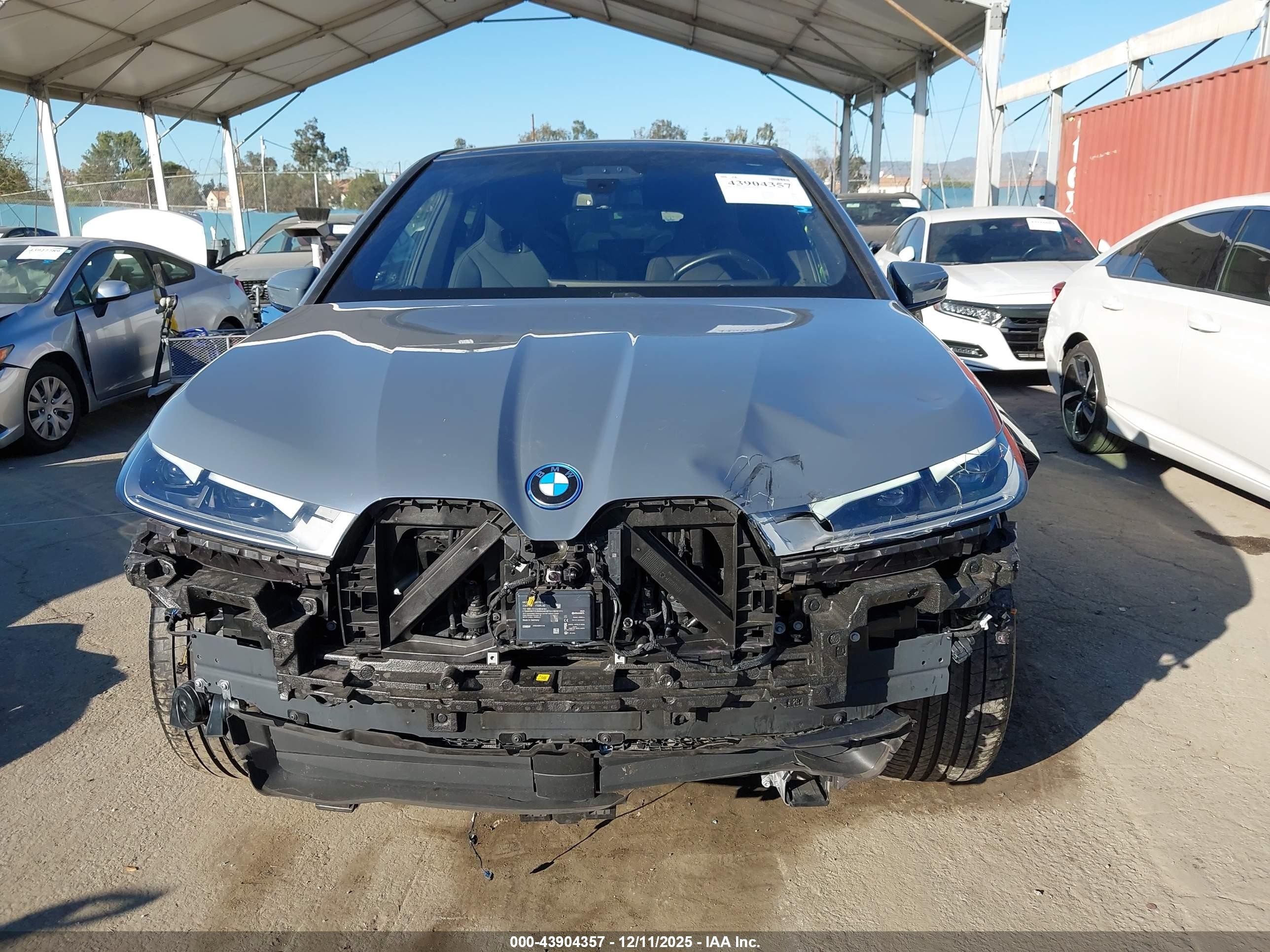 2024 Bmw Ix Xdrive50 Gray vin: WB523CF01RCR03239