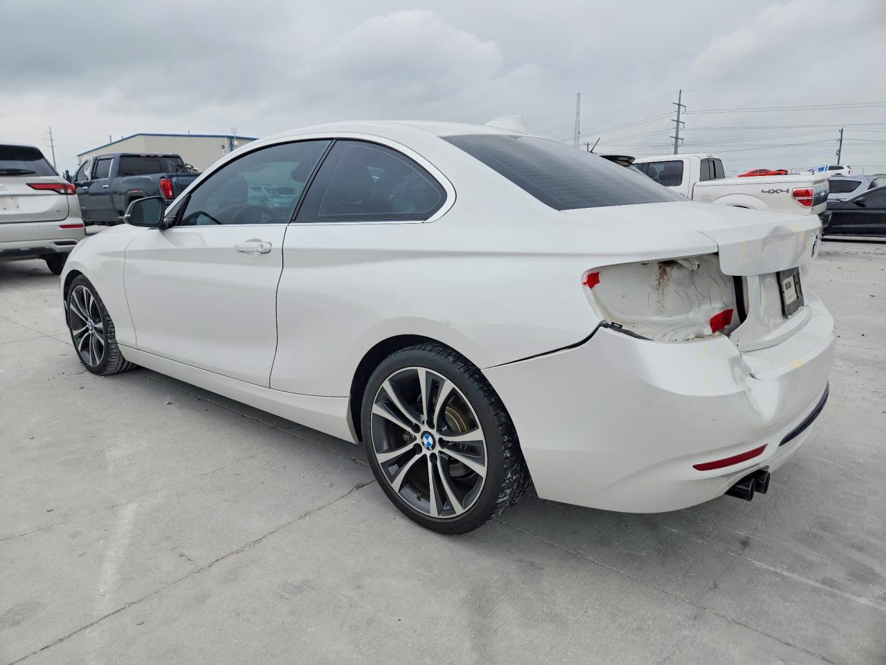 2014 Bmw 228 I White vin: WBA1F5C50EV246237