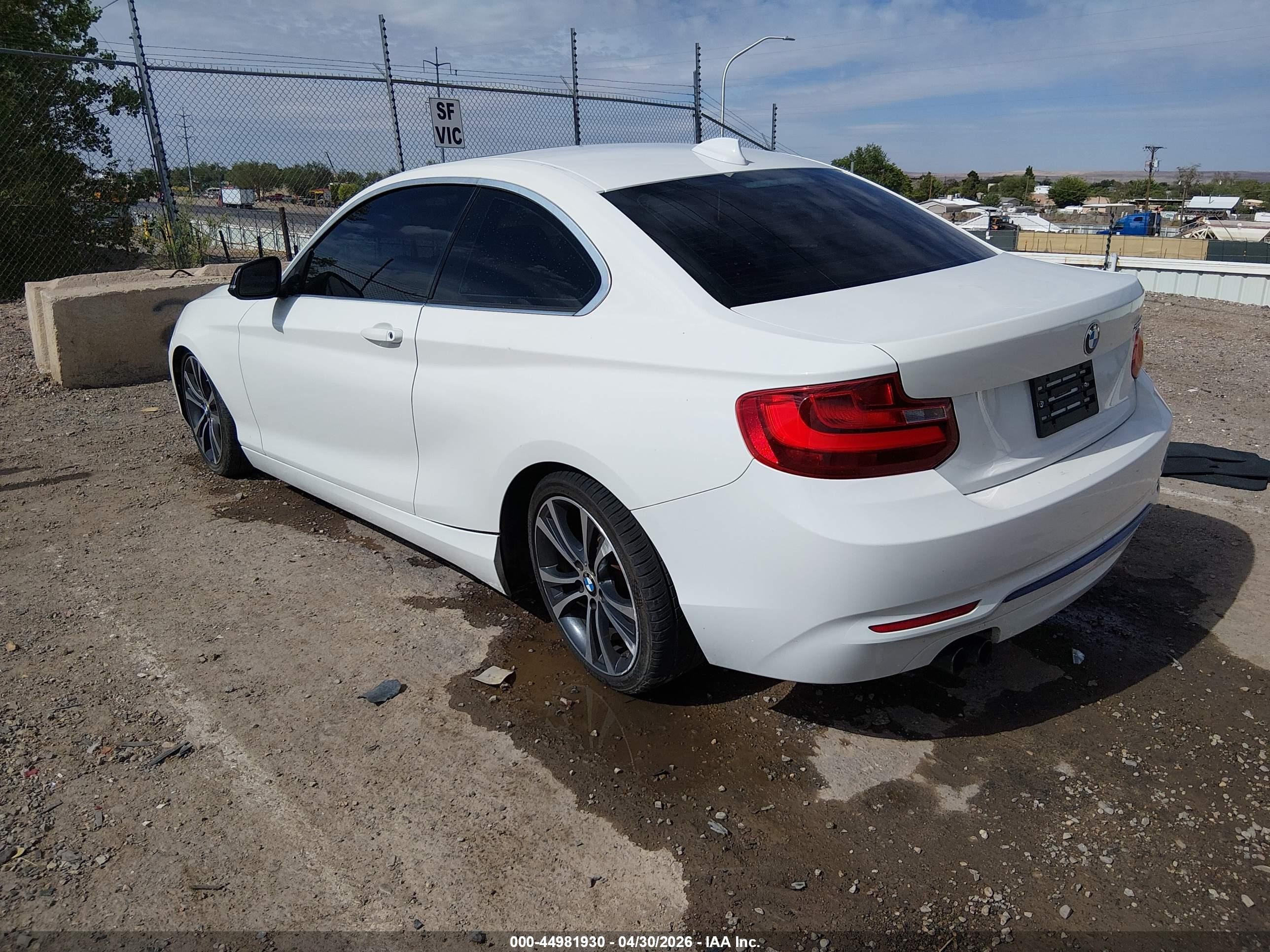 2014 Bmw 228i   White vin: WBA1F5C50EV255374
