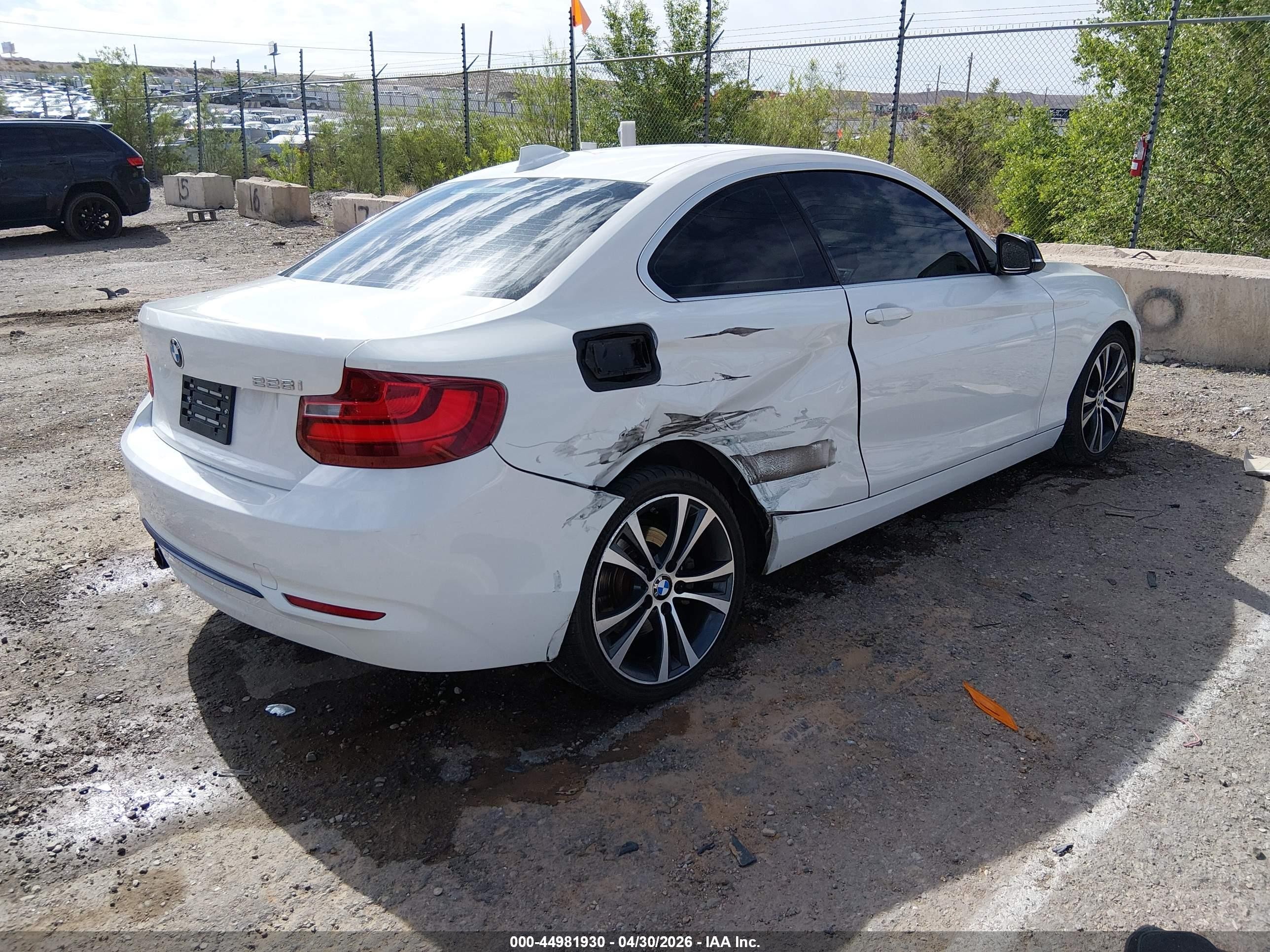 2014 Bmw 228i   White vin: WBA1F5C50EV255374