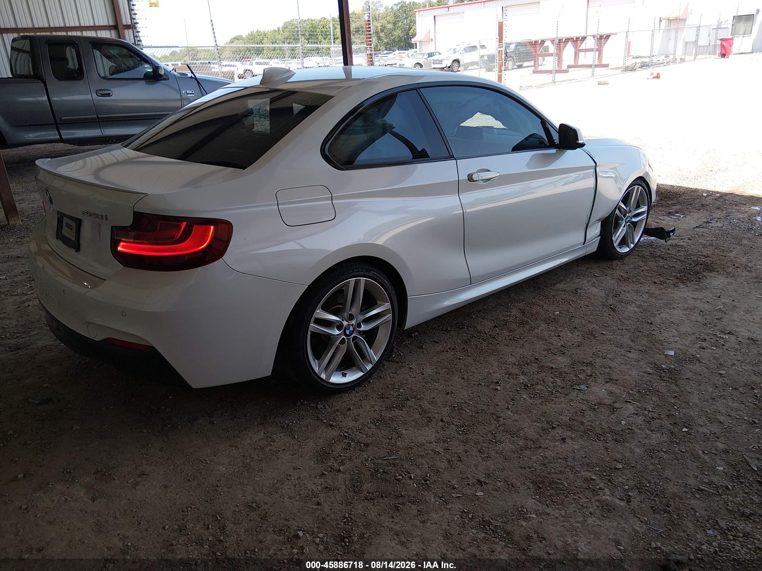 2015 Bmw 228i   White vin: WBA1F5C53FV257668