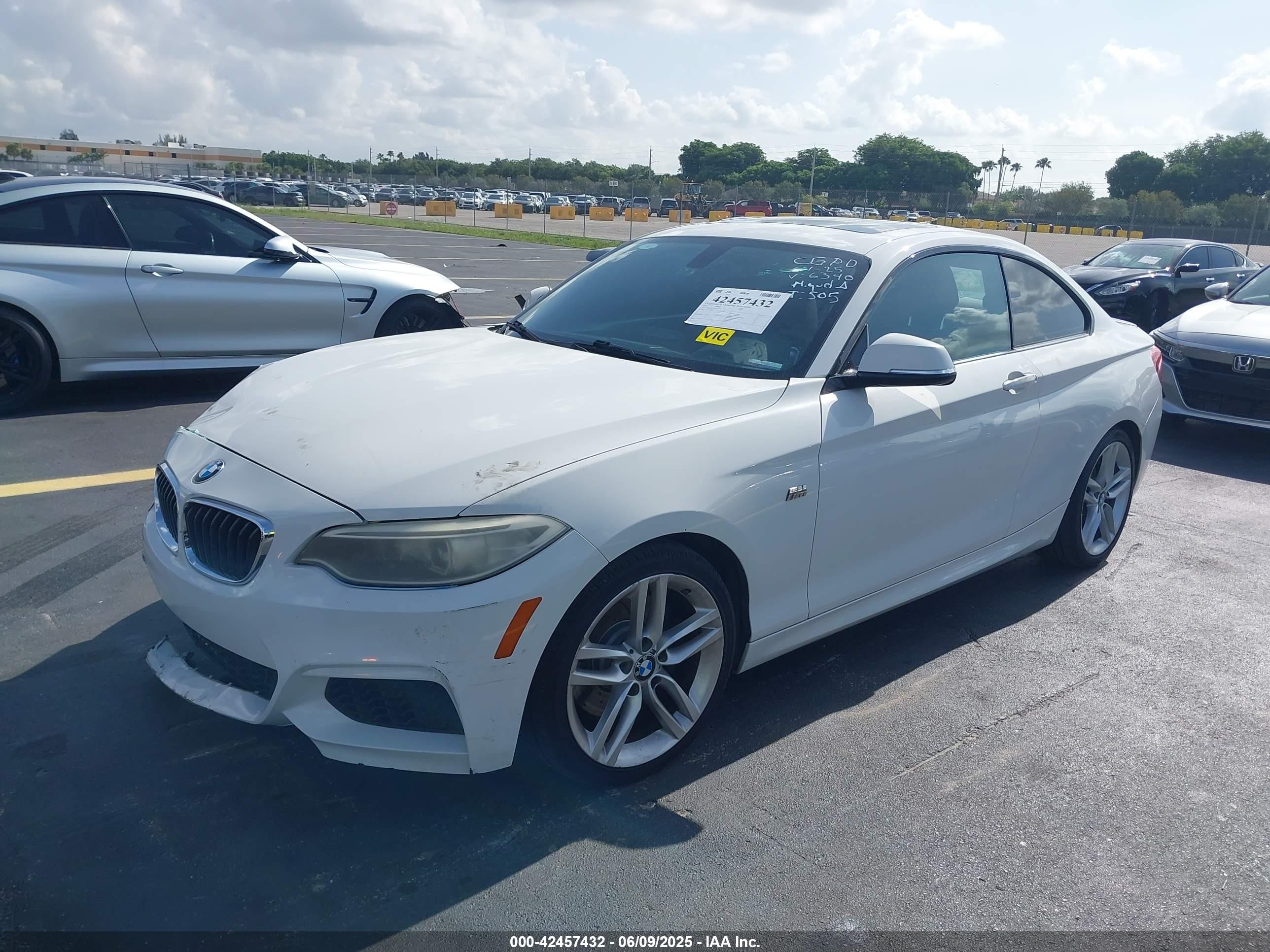 2014 Bmw 228i   White vin: WBA1F5C54EV246340