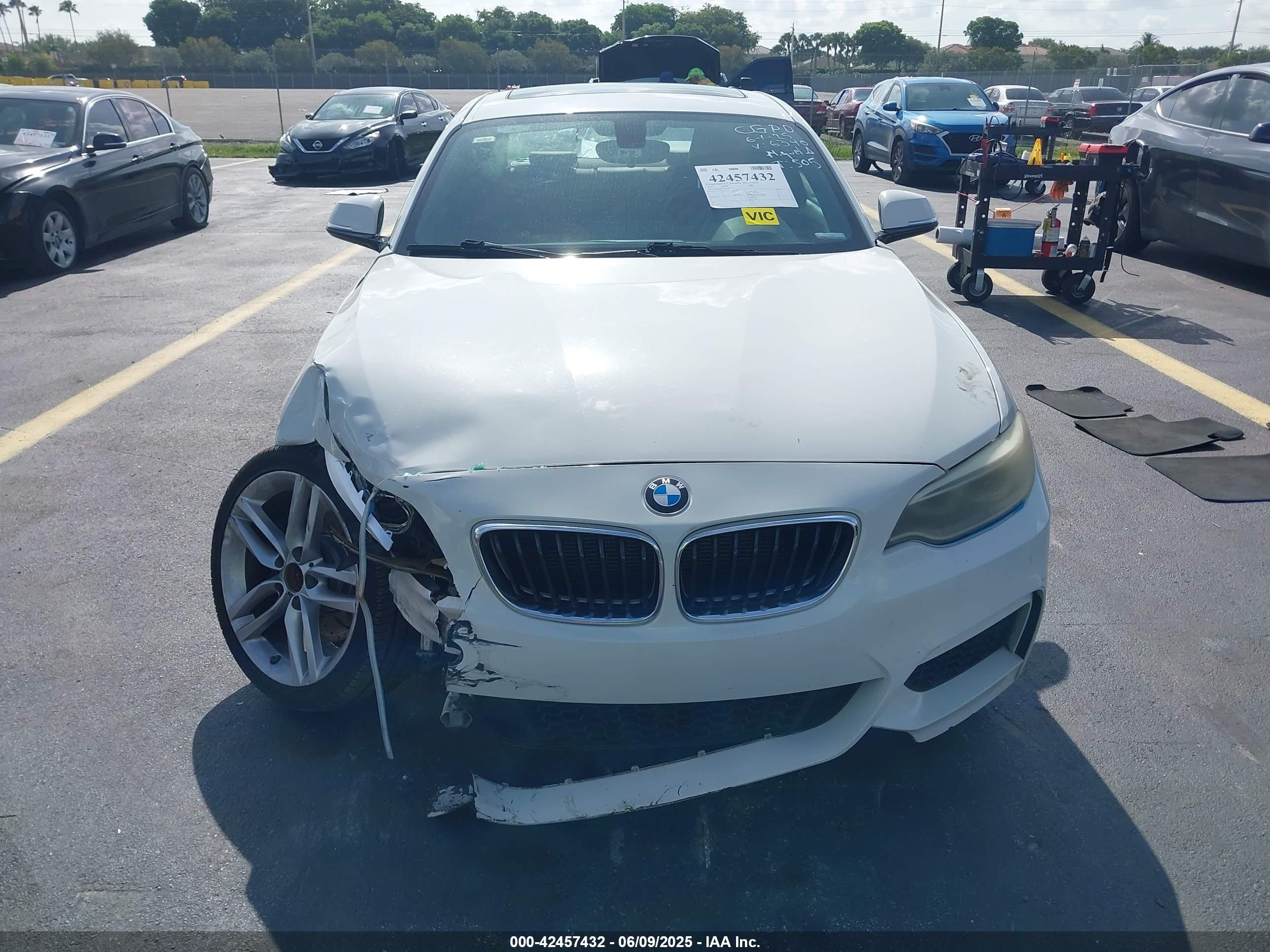 2014 Bmw 228i   White vin: WBA1F5C54EV246340