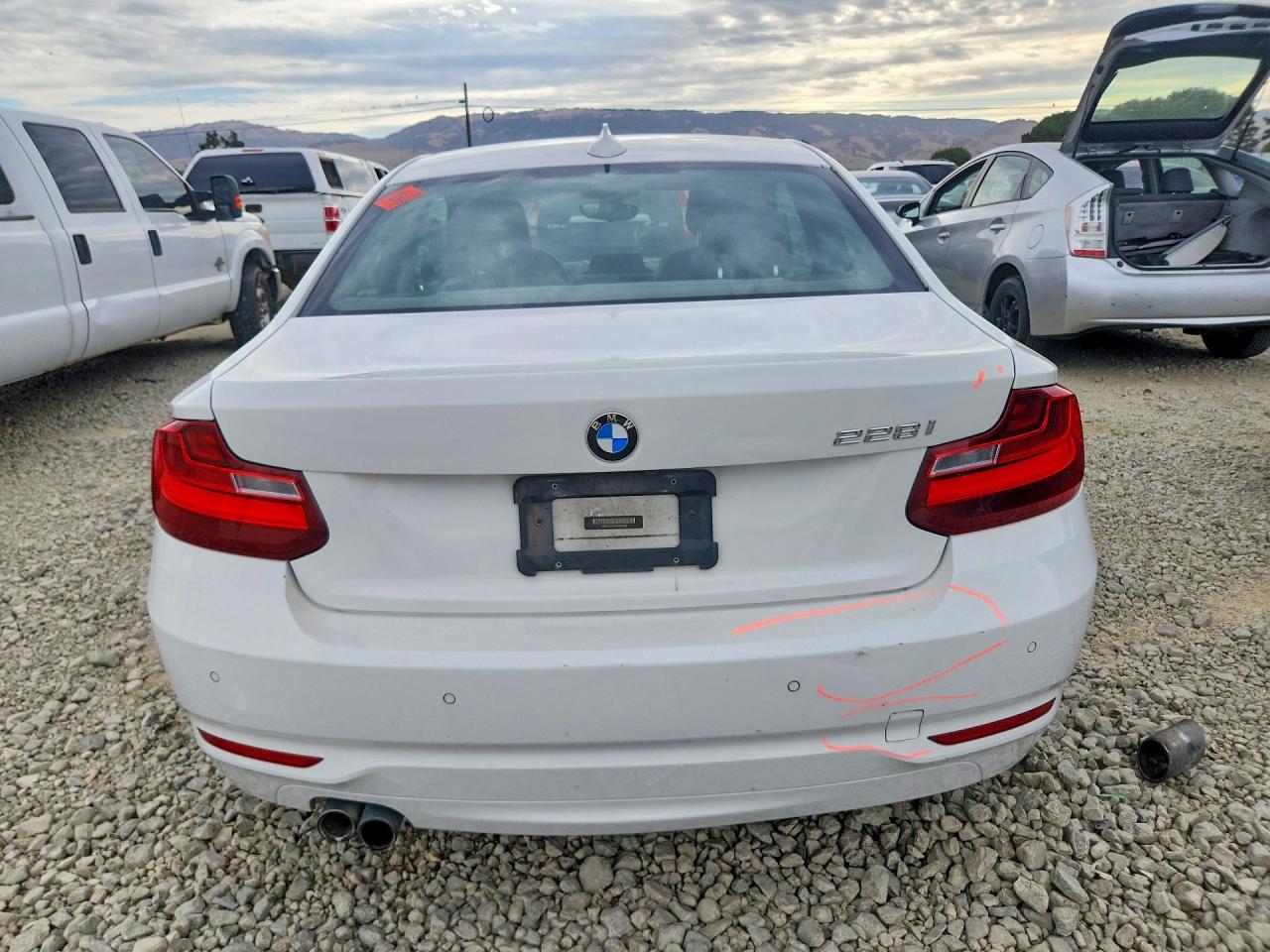 2014 Bmw 228 I White vin: WBA1F5C54EV255443