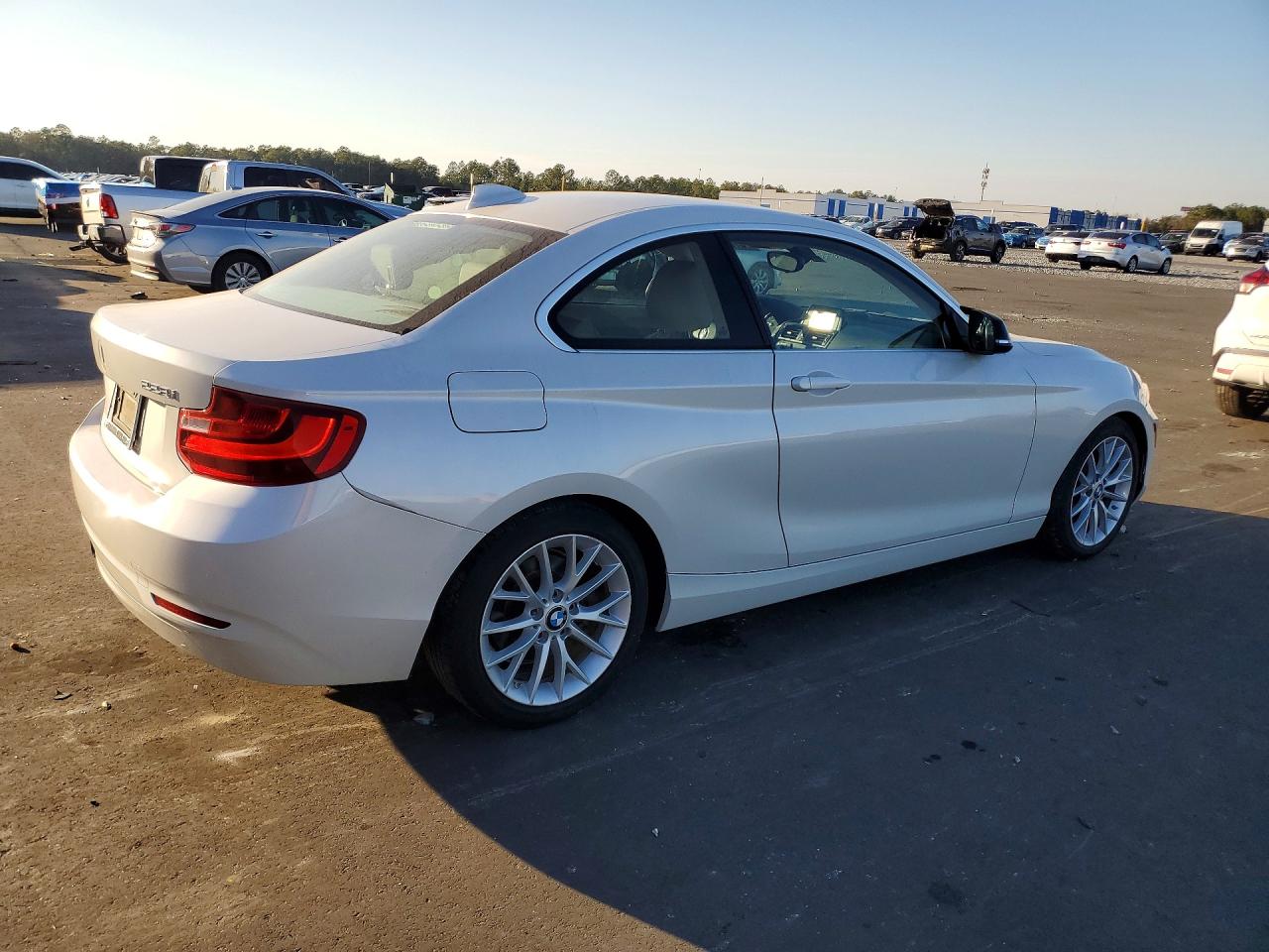 2014 Bmw 228 I White vin: WBA1F5C55EV246296