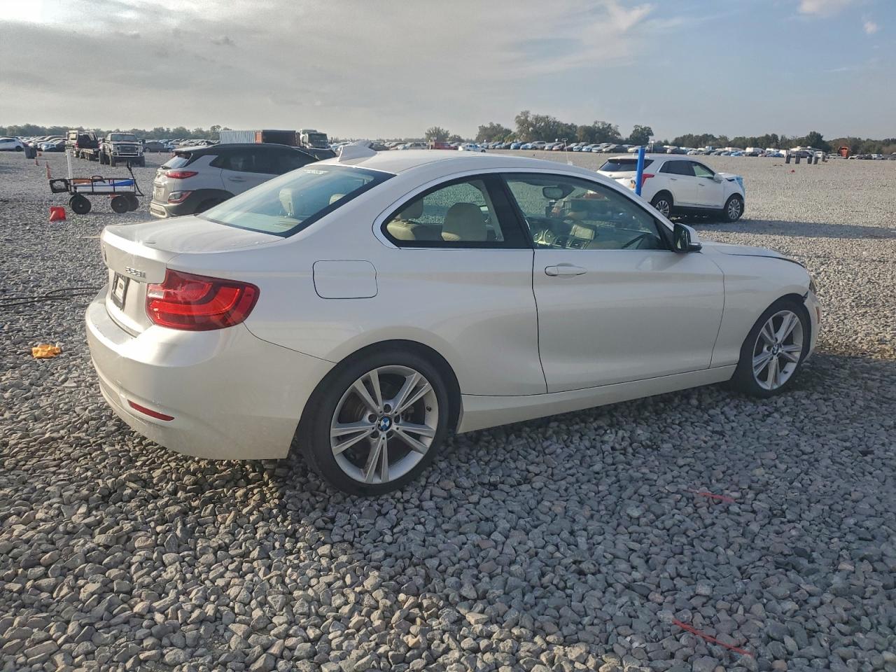 2014 Bmw 228 I White vin: WBA1F5C56EVV99582