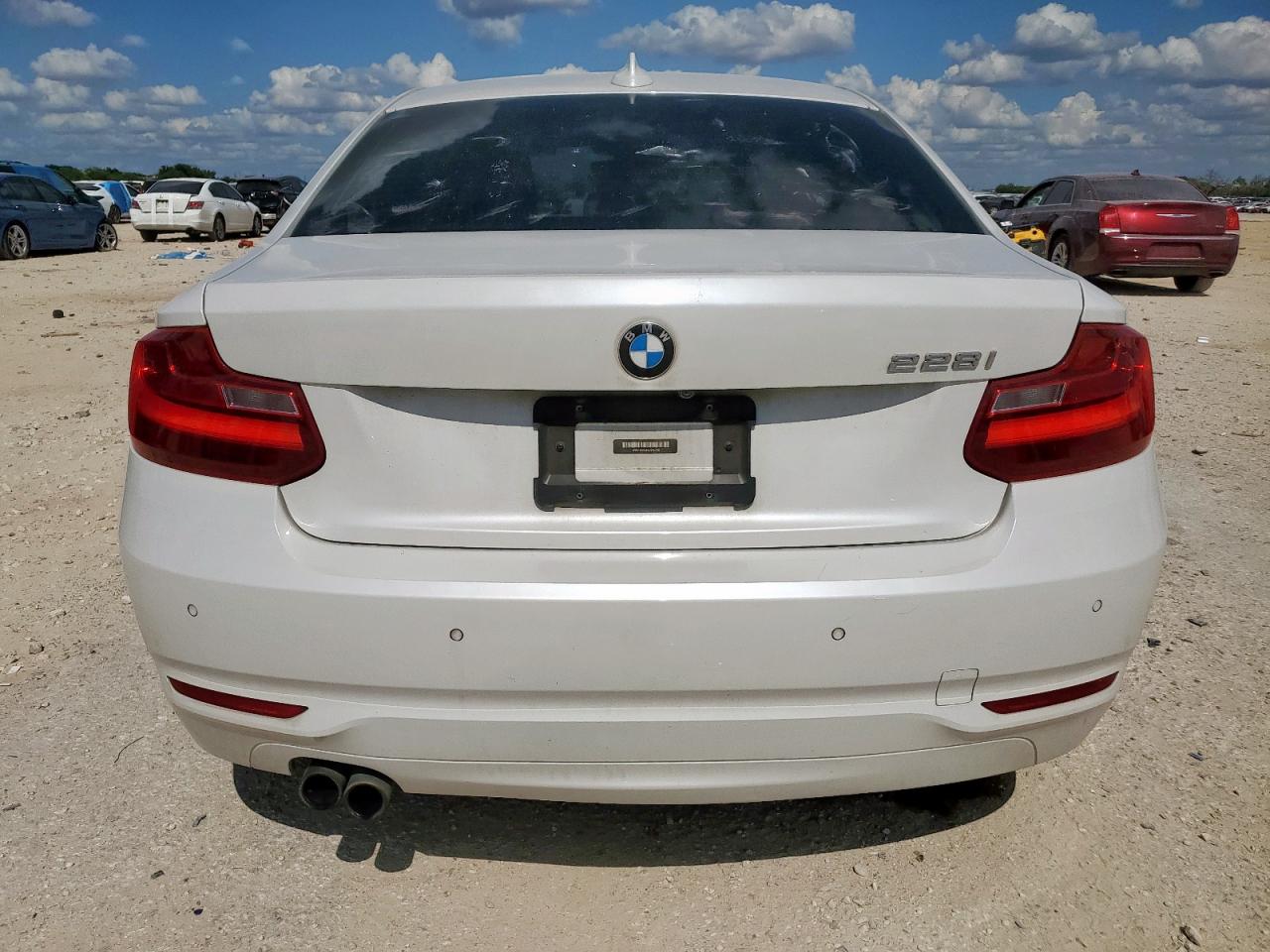 2014 Bmw 228 I White vin: WBA1F5C57EV246316