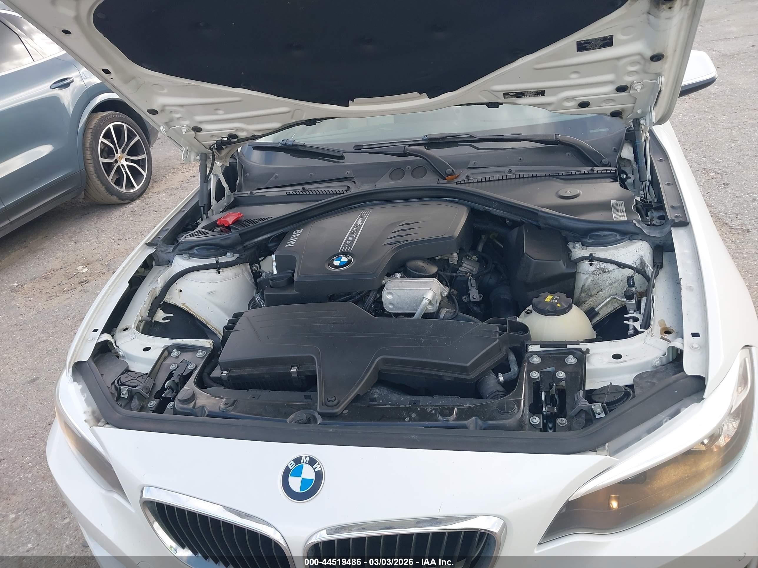2014 Bmw 228i   White vin: WBA1F5C58EV246051