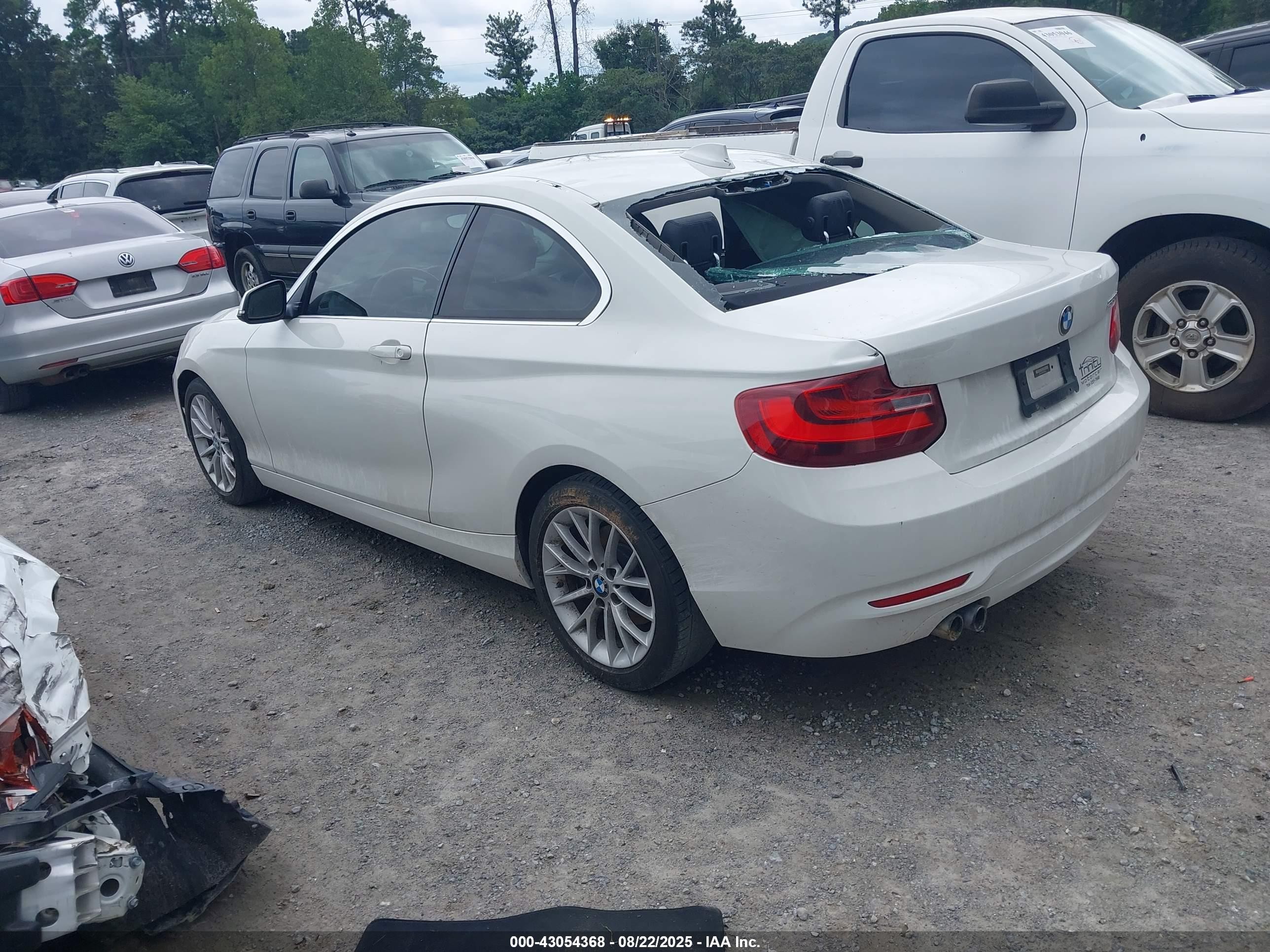 2014 Bmw 228i   White vin: WBA1F5C58EVV99020