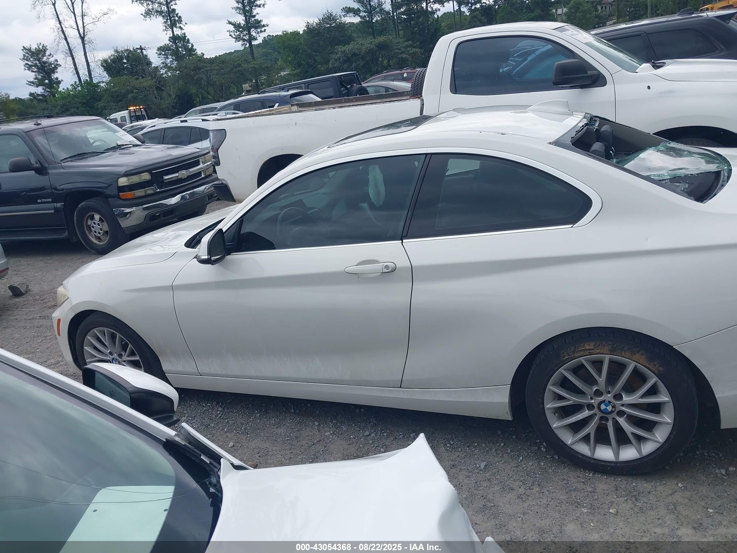 2014 Bmw 228i   White vin: WBA1F5C58EVV99020