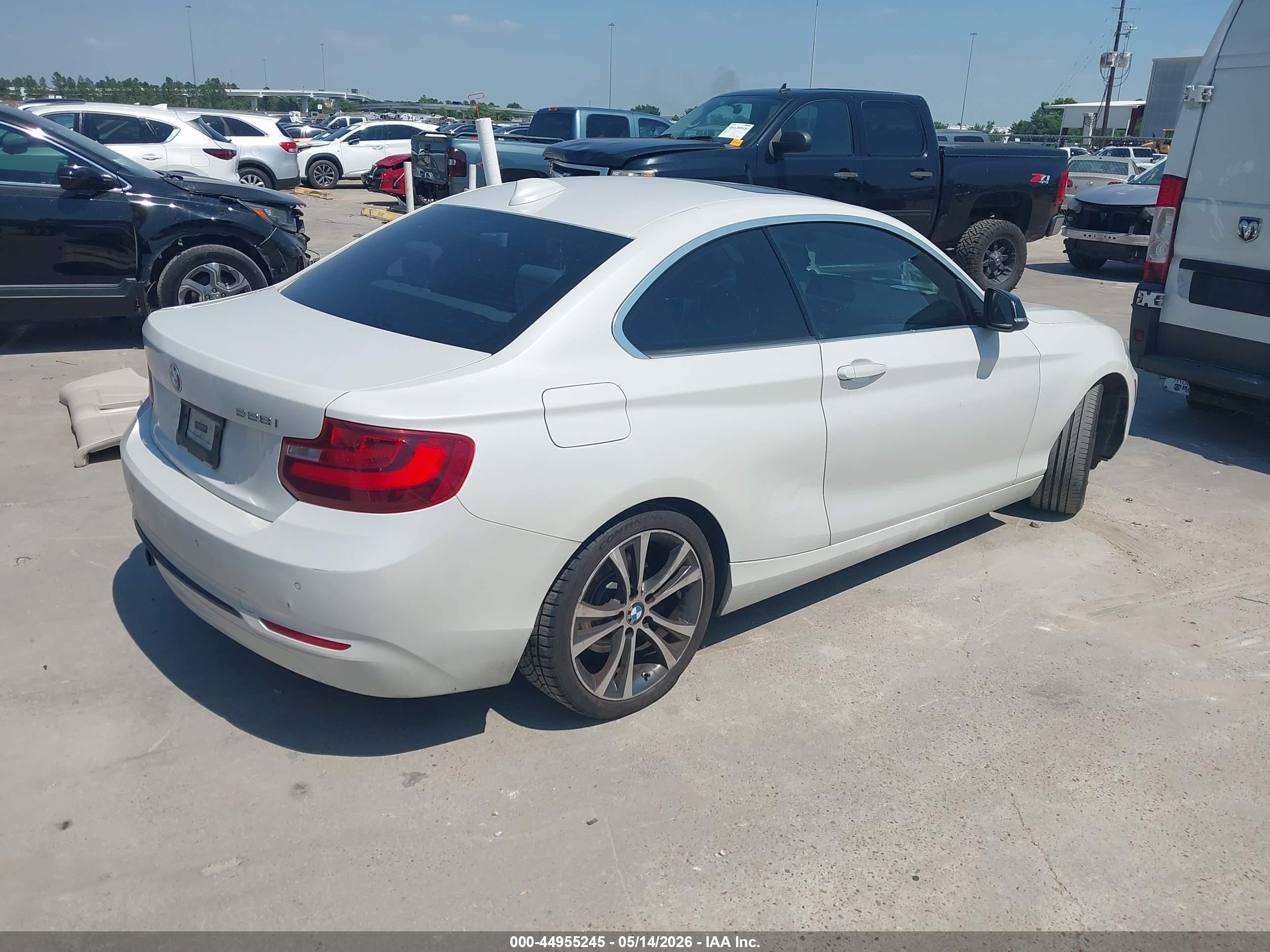 2014 Bmw 228i   White vin: WBA1F5C59EV255972