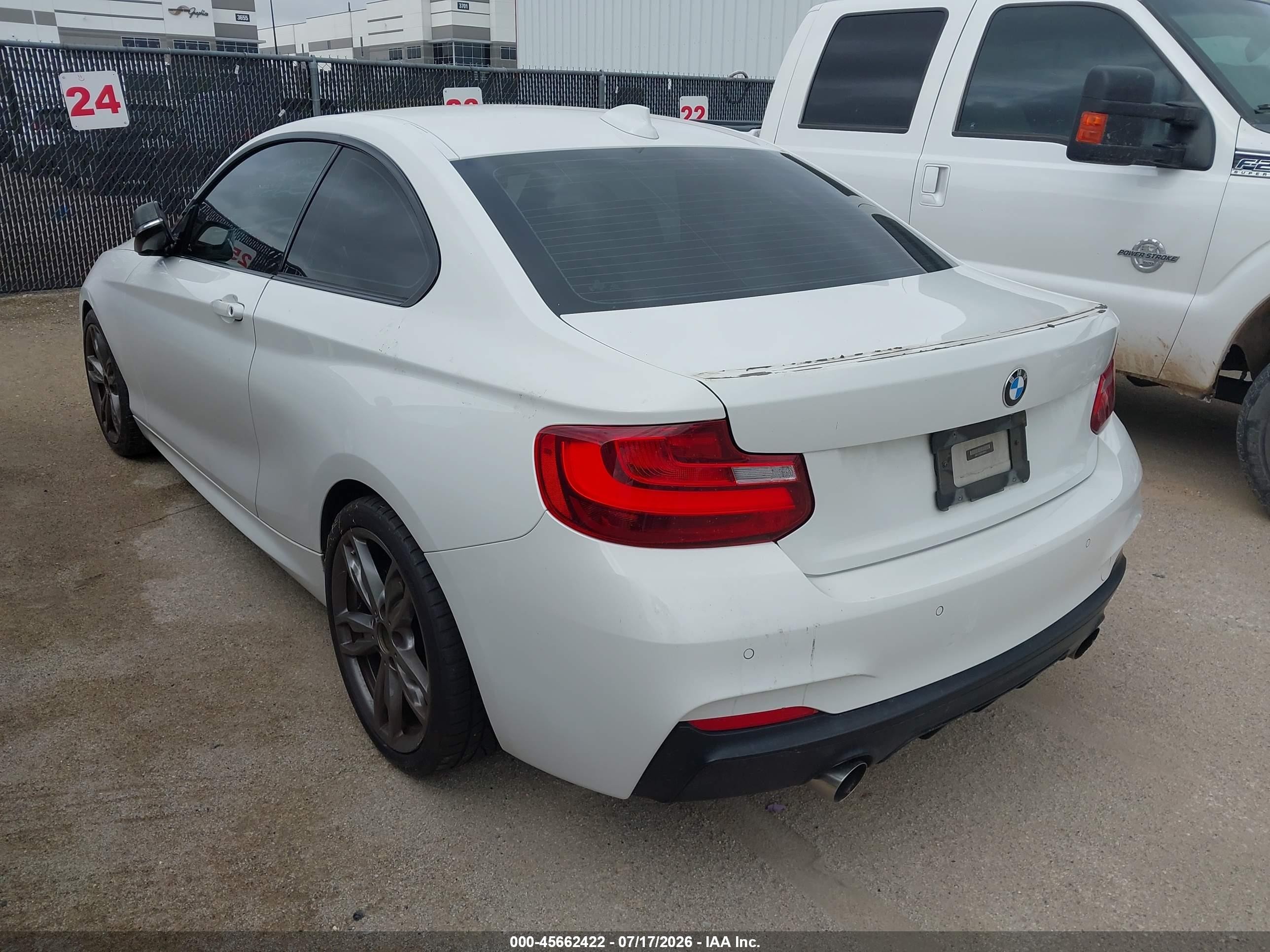 2015 Bmw M235   White vin: WBA1J7C56FV358410