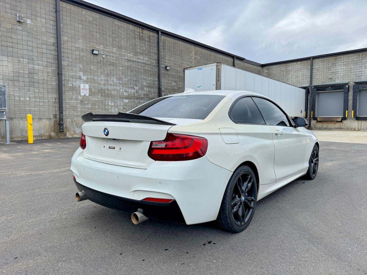 2015 Bmw Motorrad M235xi White vin: WBA1J9C56FV371511