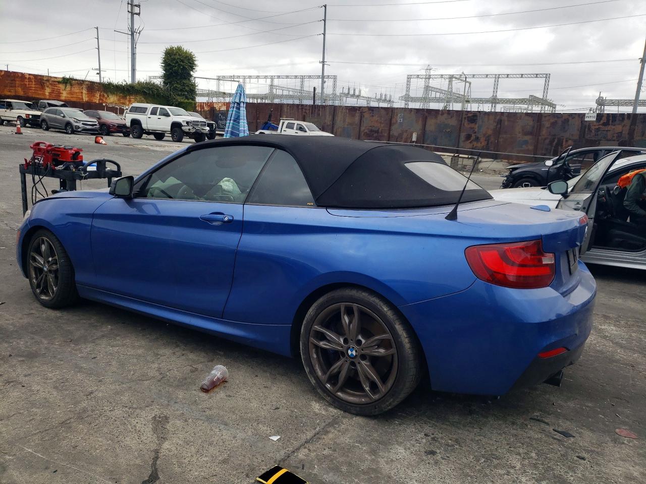 2015 Bmw M235i Blue vin: WBA1M1C58FV393521