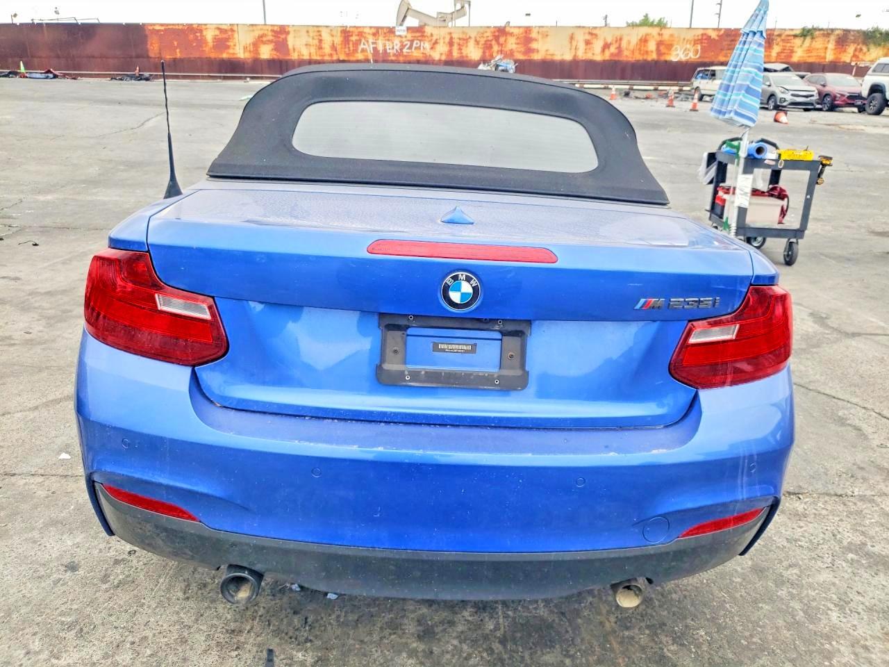 2015 Bmw M235i Blue vin: WBA1M1C58FV393521