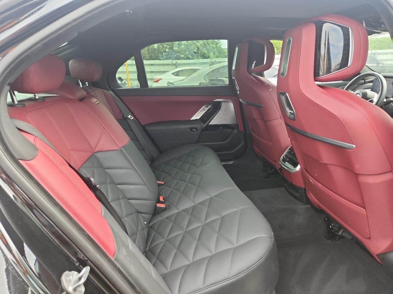 2024 Bmw 740 I   Black vin: WBA23EH03RCP22332