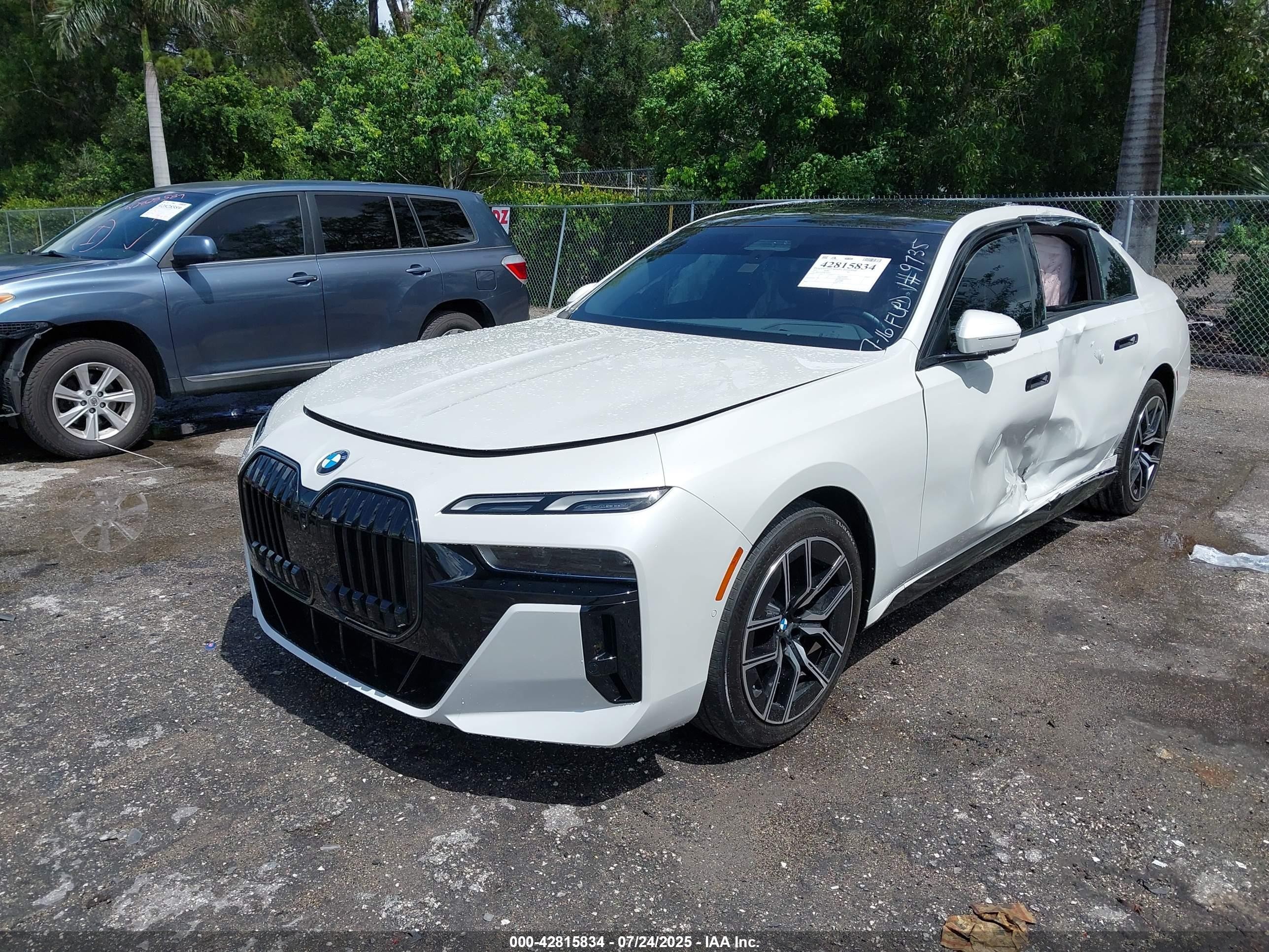 2024 Bmw 740 I White vin: WBA23EH09RCS39735