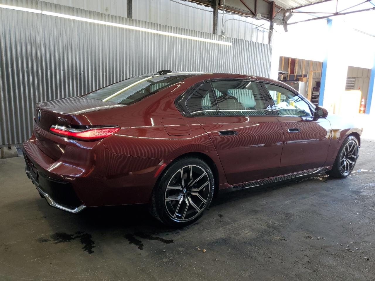 2025 Bmw 740 I Red vin: WBA23EH09SCU48950