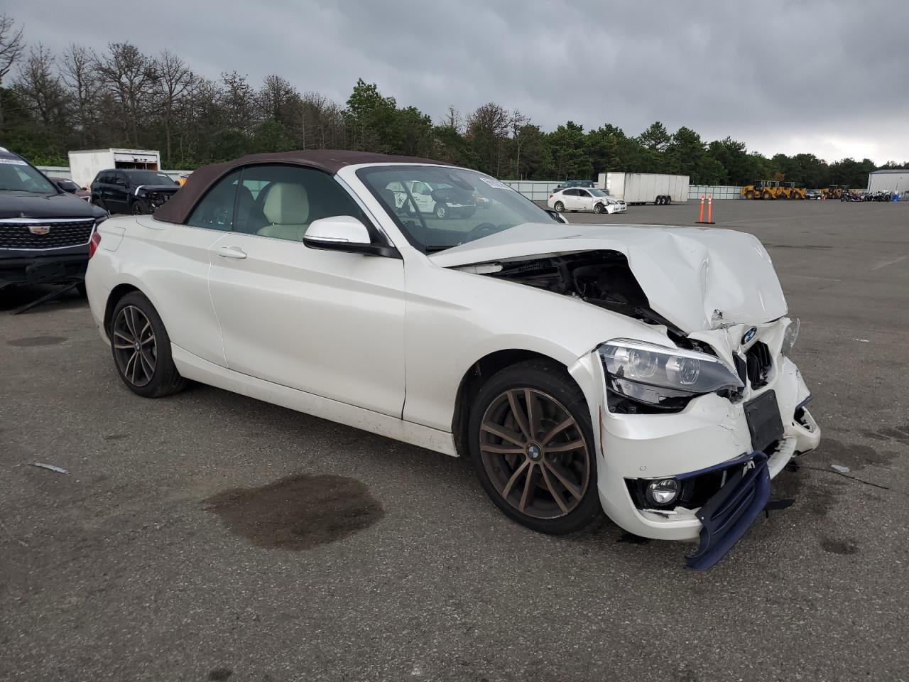 2021 Bmw 230xi    White vin: WBA2K1C02M7J54711