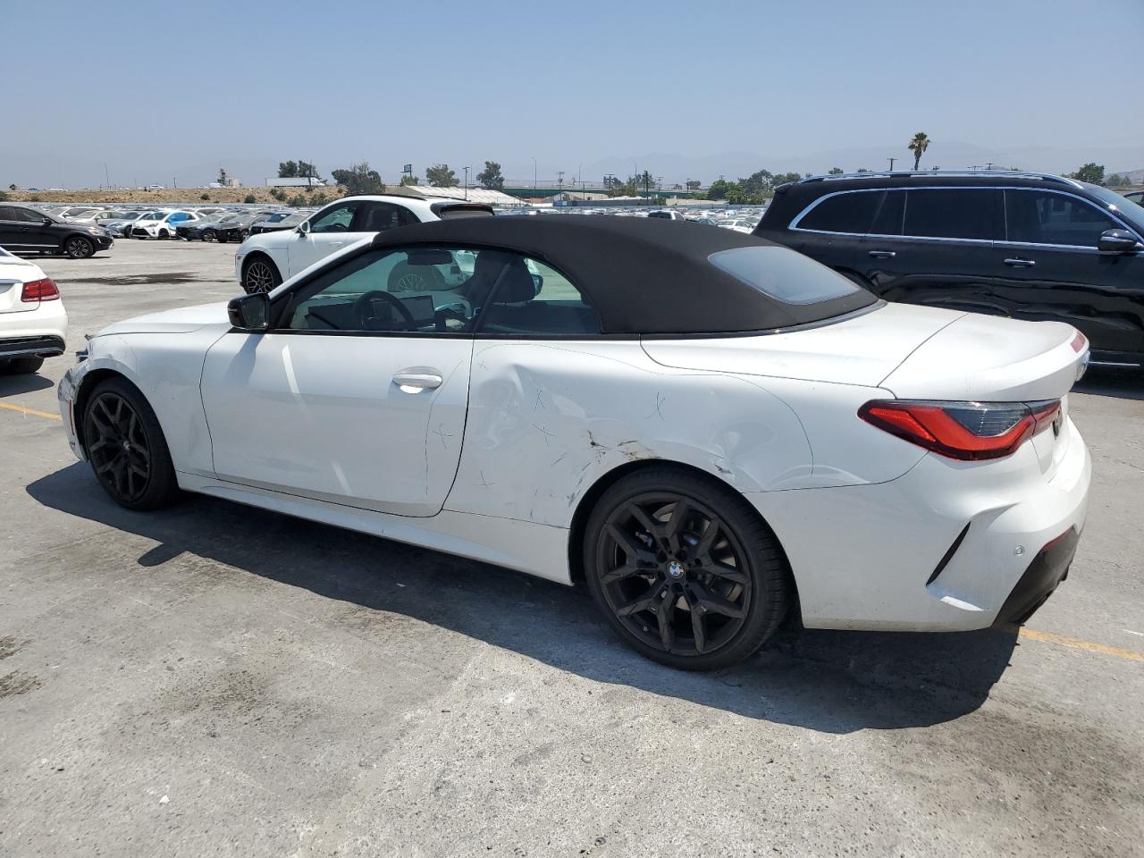 2025 Bmw 430i    White vin: WBA33DB07SCS09145