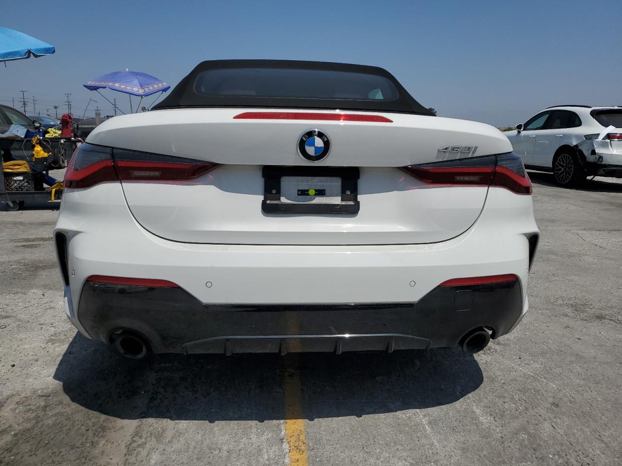 2025 Bmw 430i    White vin: WBA33DB07SCS09145