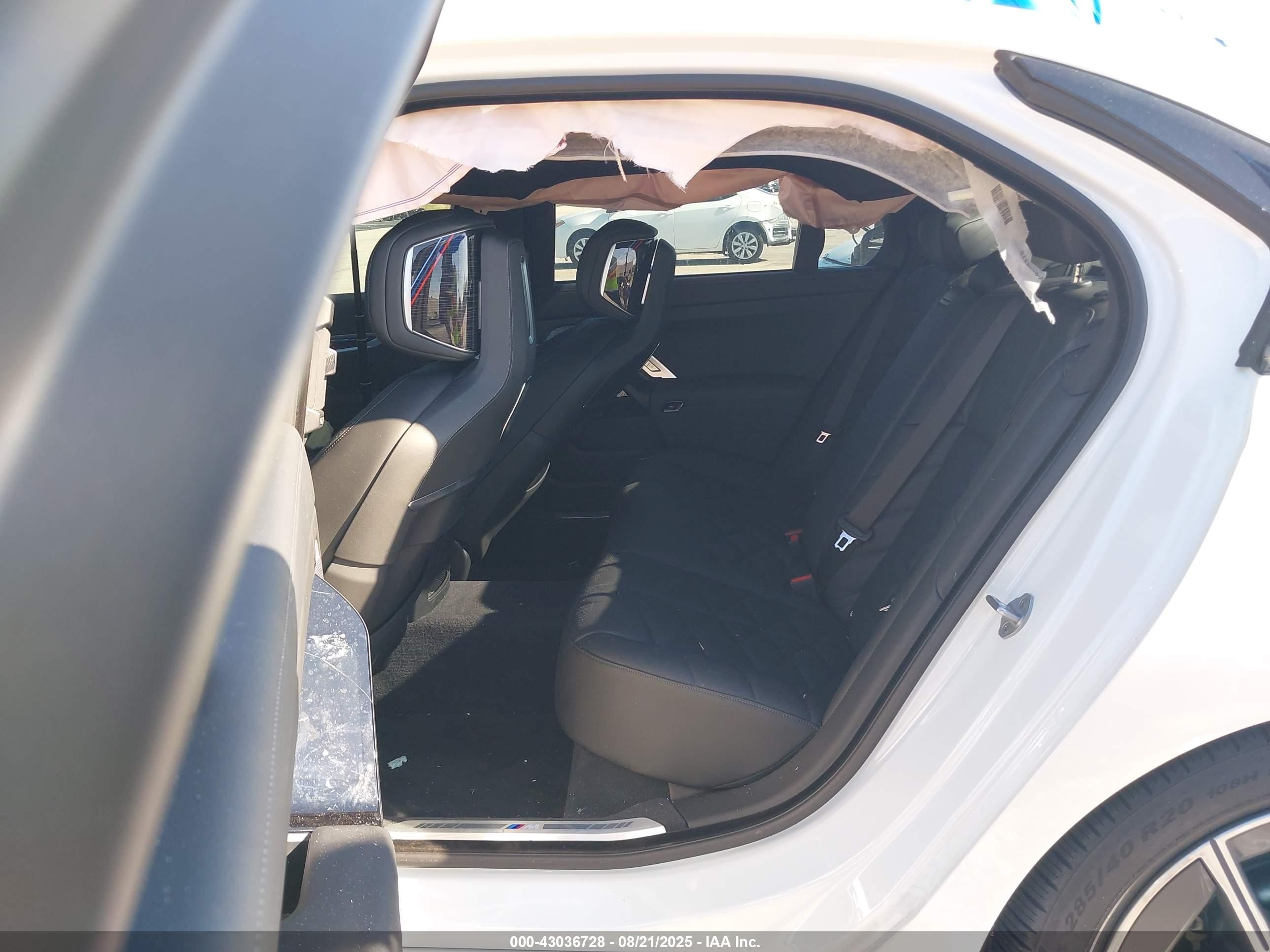 2025 Bmw 740 I Xdrive White vin: WBA33EH09SCV39043