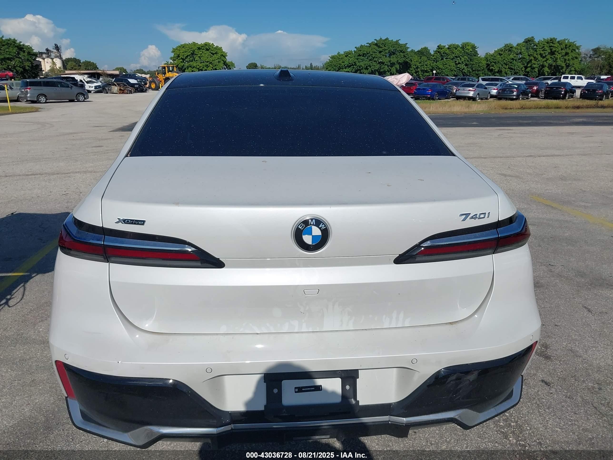 2025 Bmw 740 I Xdrive White vin: WBA33EH09SCV39043