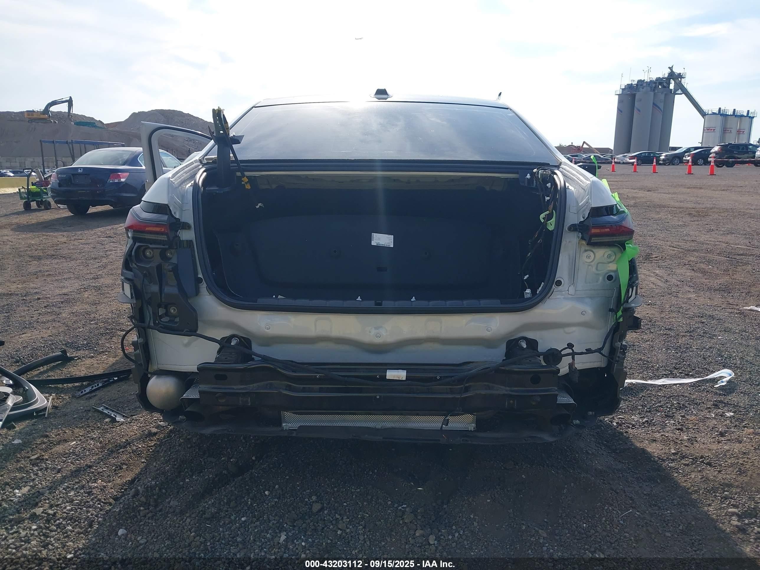 2025 Bmw 760 I Xdrive White vin: WBA33EJ01SCU74098
