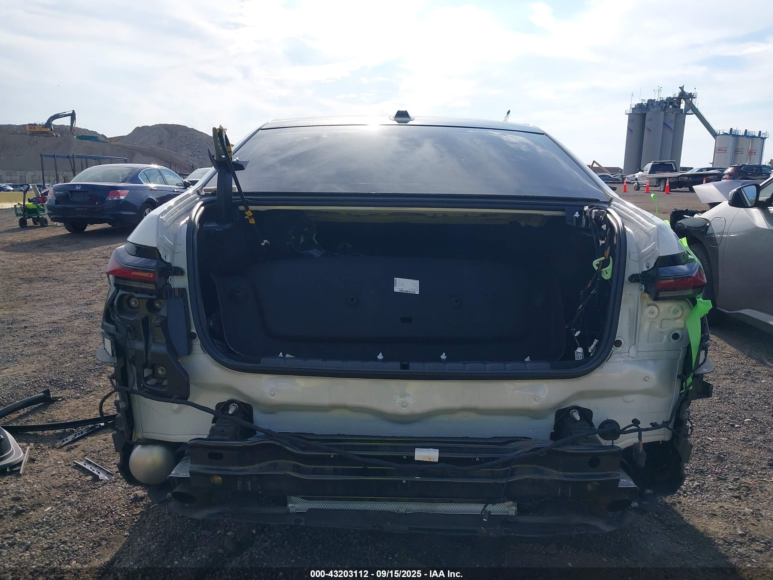 2025 Bmw 760 I Xdrive White vin: WBA33EJ01SCU74098