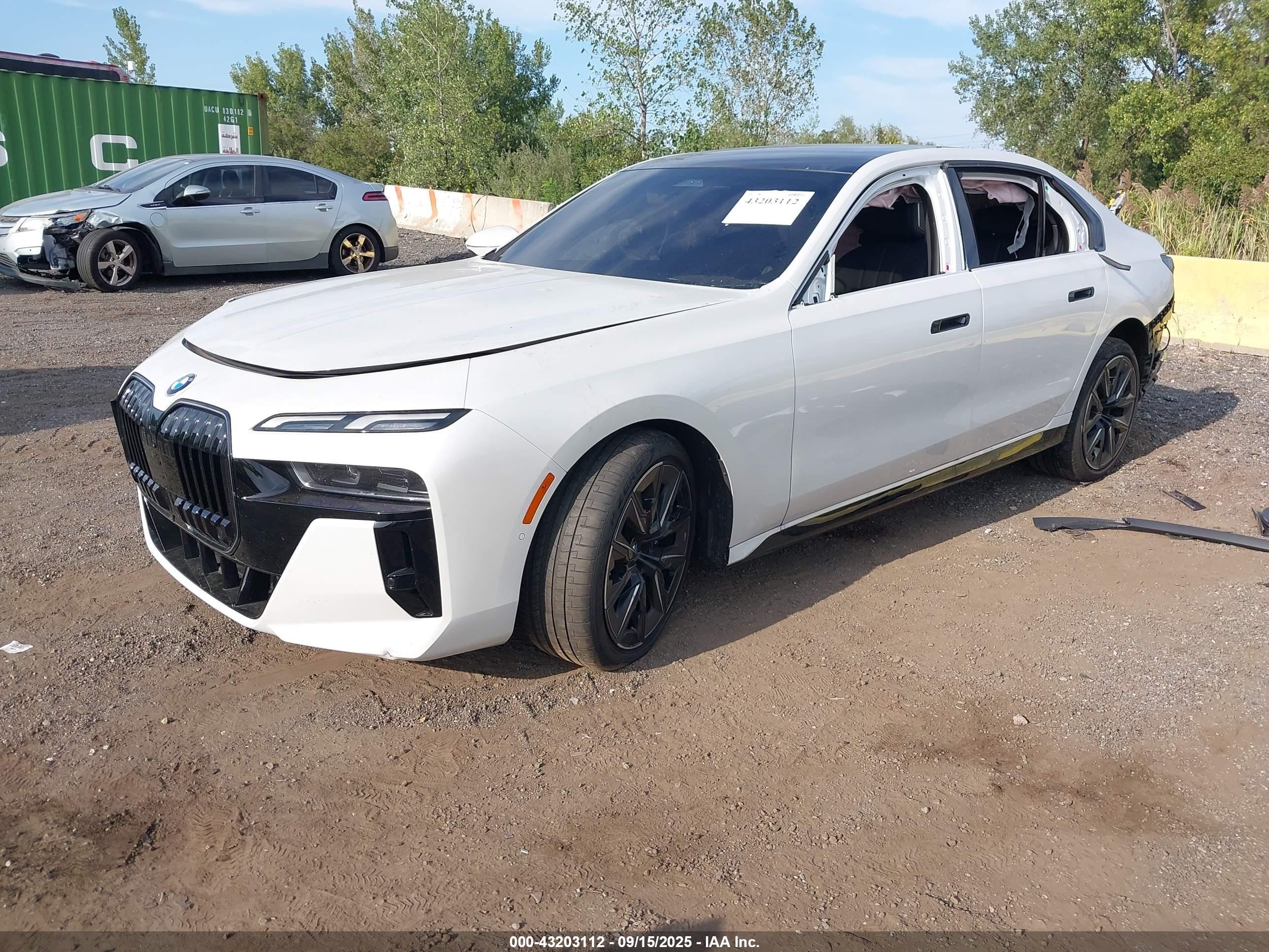 2025 Bmw 760 I Xdrive White vin: WBA33EJ01SCU74098