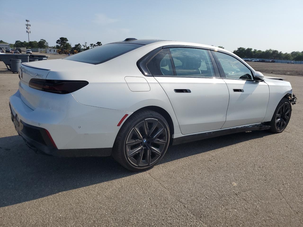 2024 Bmw 760 Xi White vin: WBA33EJ05RCR10400