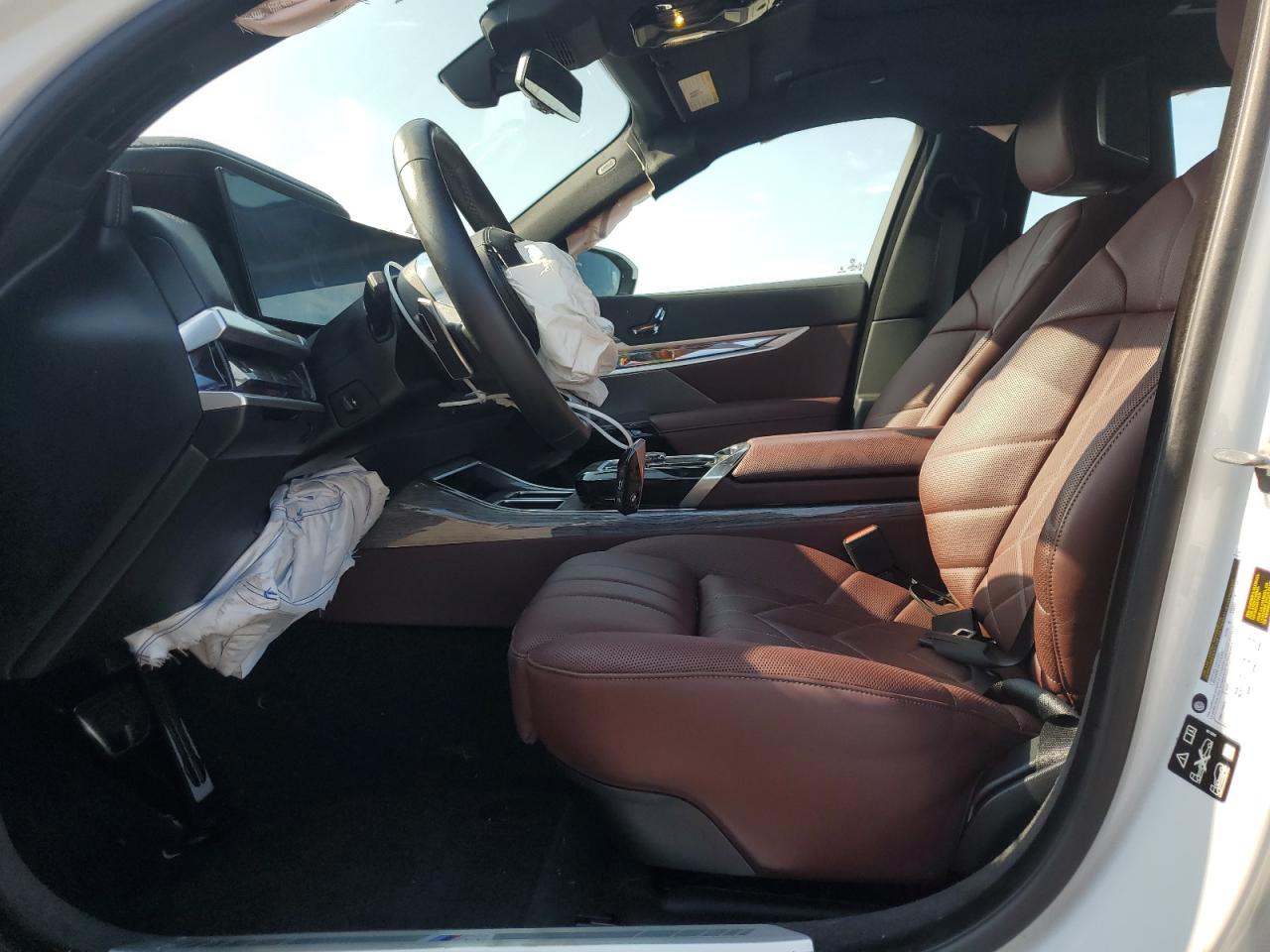 2024 Bmw 760 Xi White vin: WBA33EJ05RCR10400